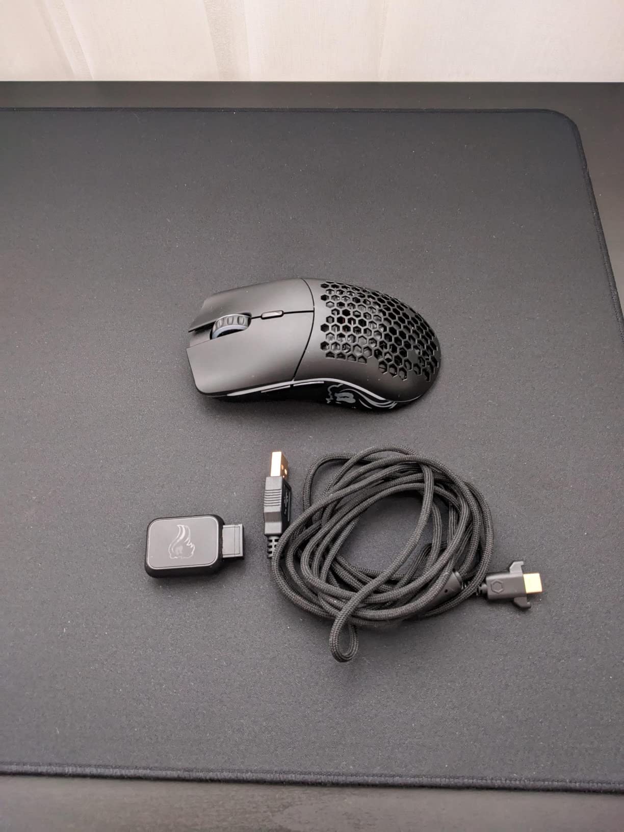 Model O Wireless Gaming Mouse - Superlight, 69g Honeycomb Design, RGB, Ambidextrous, Lag Free 2.4GHz Wireless, Up to 71 Hours Battery - Matte White customer photo 1