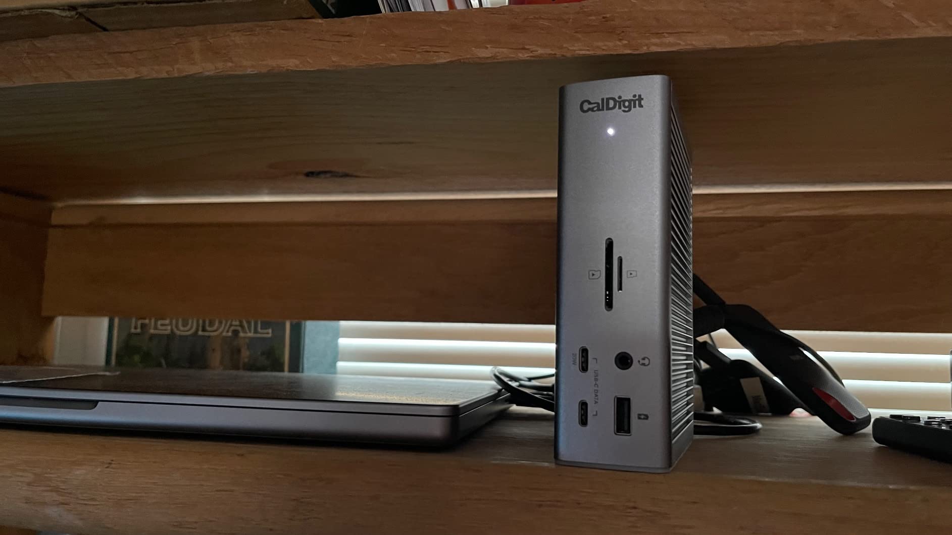 CalDigit TS4 18 Port Thunderbolt 4 Dock, 98W Charging, 3X TBT4 (40Gb/s), 2.5GbE LAN, 8K@30Hz or 2X 6K@60Hz Displays, Mac/Windows/Chrome customer photo 2