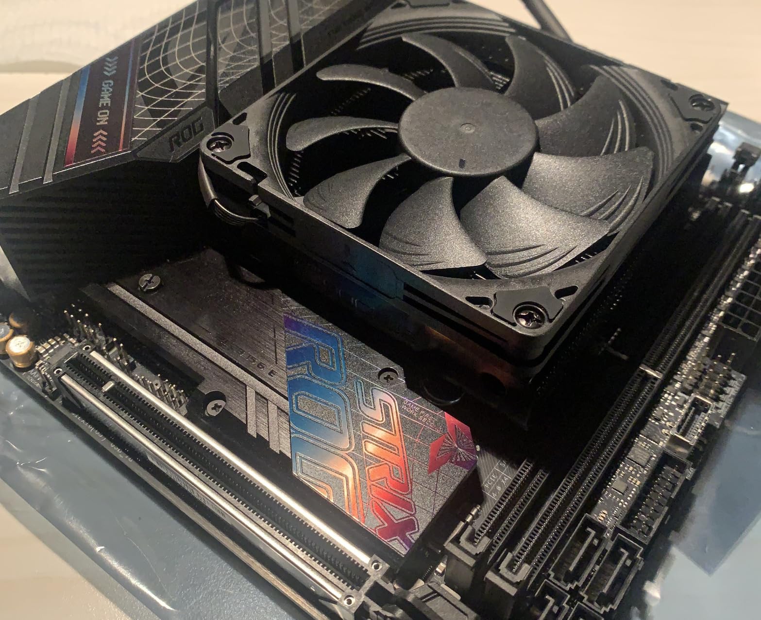 Noctua NH-L9i-17xx chromax.Black, Premium Low-Profile CPU Cooler for Intel LGA1700 and LGA1851 (Black) customer photo 1