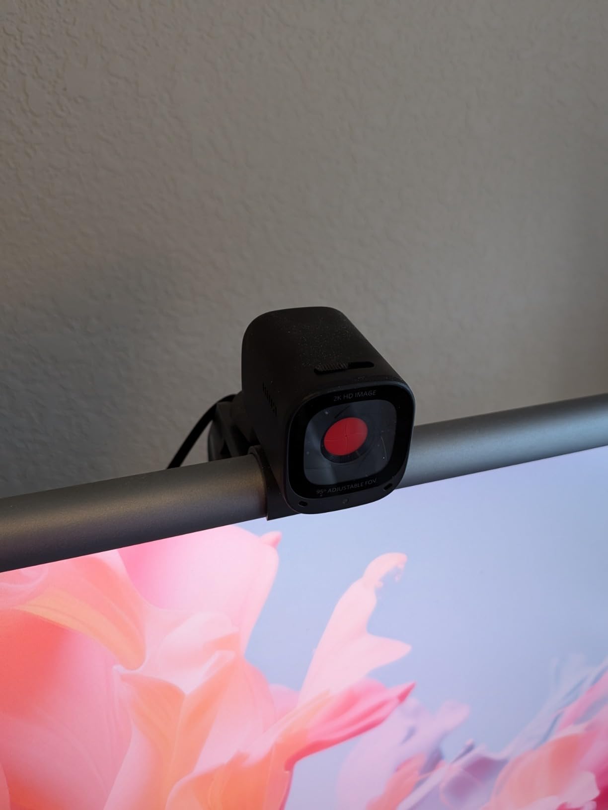 Anker PowerConf C200 2K Webcam for PC/Laptop/Mac, Low-Light Correction | Conference Microphone, 360° Voice Coverage, Smart Voice Enhancement, Powerful Sound, Desktop PC Speaker, Online Meetings customer photo 1