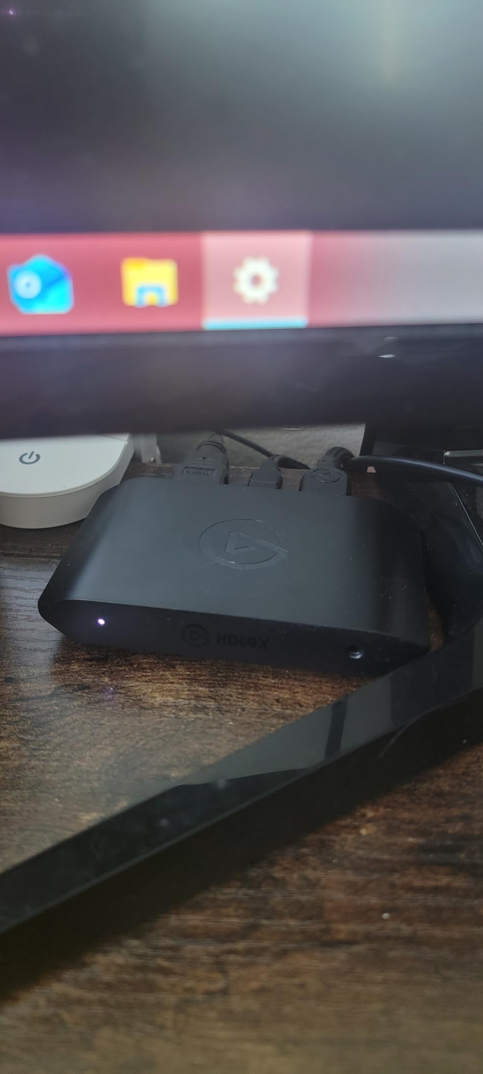 Elgato HD60 X Capture Card for PS5, Xbox Series X/S, Switch 2 | 1080p60 HDR10 or 4K30 capture, Ultra-low latency, Driverless plug and play, Works with OBS and more, PC/Mac compatible customer photo 1