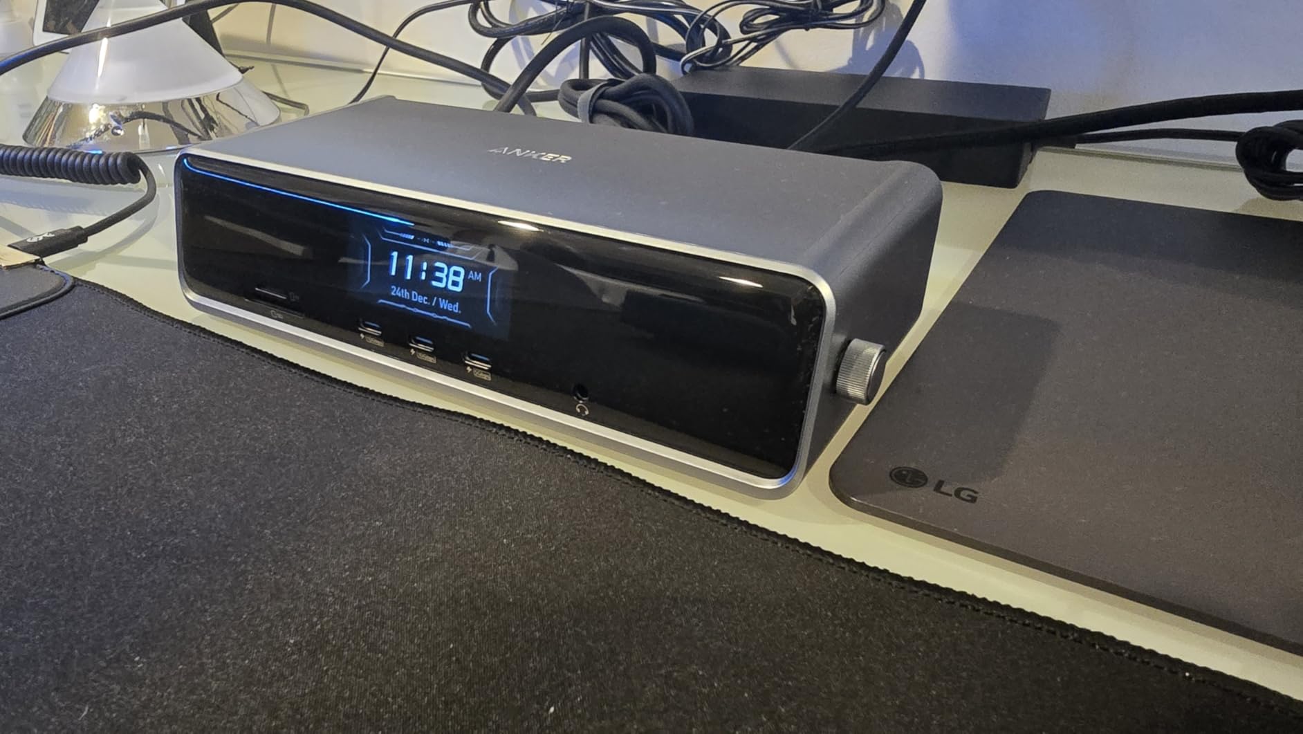 Anker Docking Station (DL6350), 10-in-1 Triple Display, DisplayLink | Triple 4K@30Hz (2 HDMI+1 DP), for Windows Laptops, MacBook Air/Pro and More customer photo 1