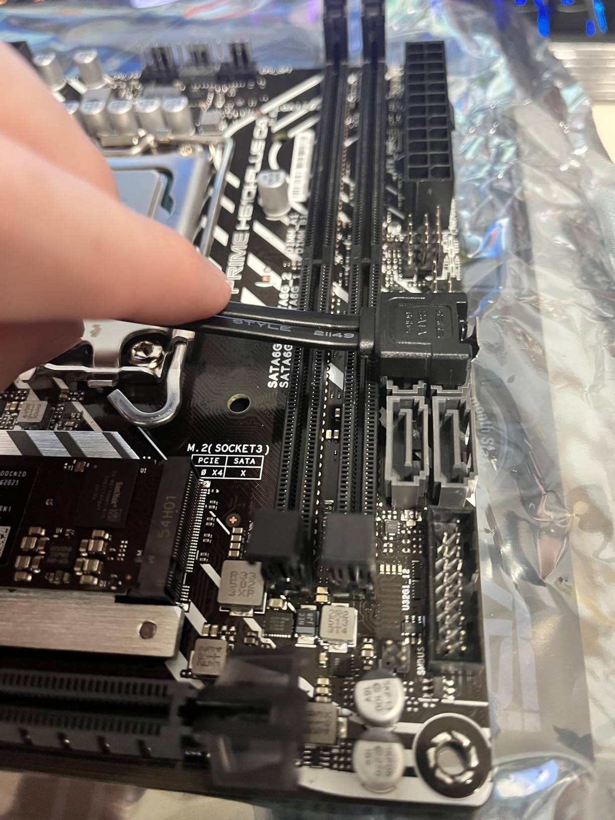 ASUS PRIME H610I-PLUS D4 LGA 1700 (Intel 12th Gen & Intel vPro) mini ITX Motherboard (PCIe 4.0, DDR4, USB 3.2 Gen 1 Type-A, 1Gb Lan, DP/HDMI/D-Sub, V-M.2(Key E), Q-LED, Mono-out header with amp IC, SPI TPM header) customer photo 2