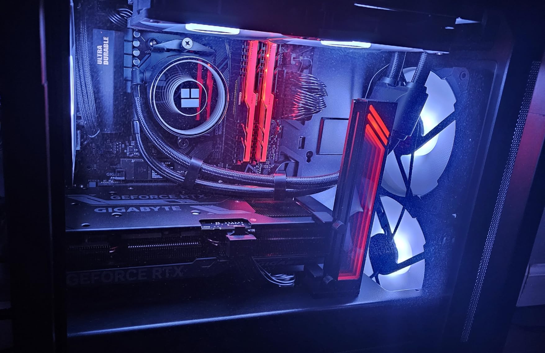 LIAN LI High Airflow Micro ATX PC Case, RGB Gaming Computer Case, Mesh Front Panel Mid-Tower Chassis with 2x140mm ARGB PWM Fans Pre-Installed, Tempered Glass Side Panel (LANCOOL 205M MESH, Black) customer photo 2