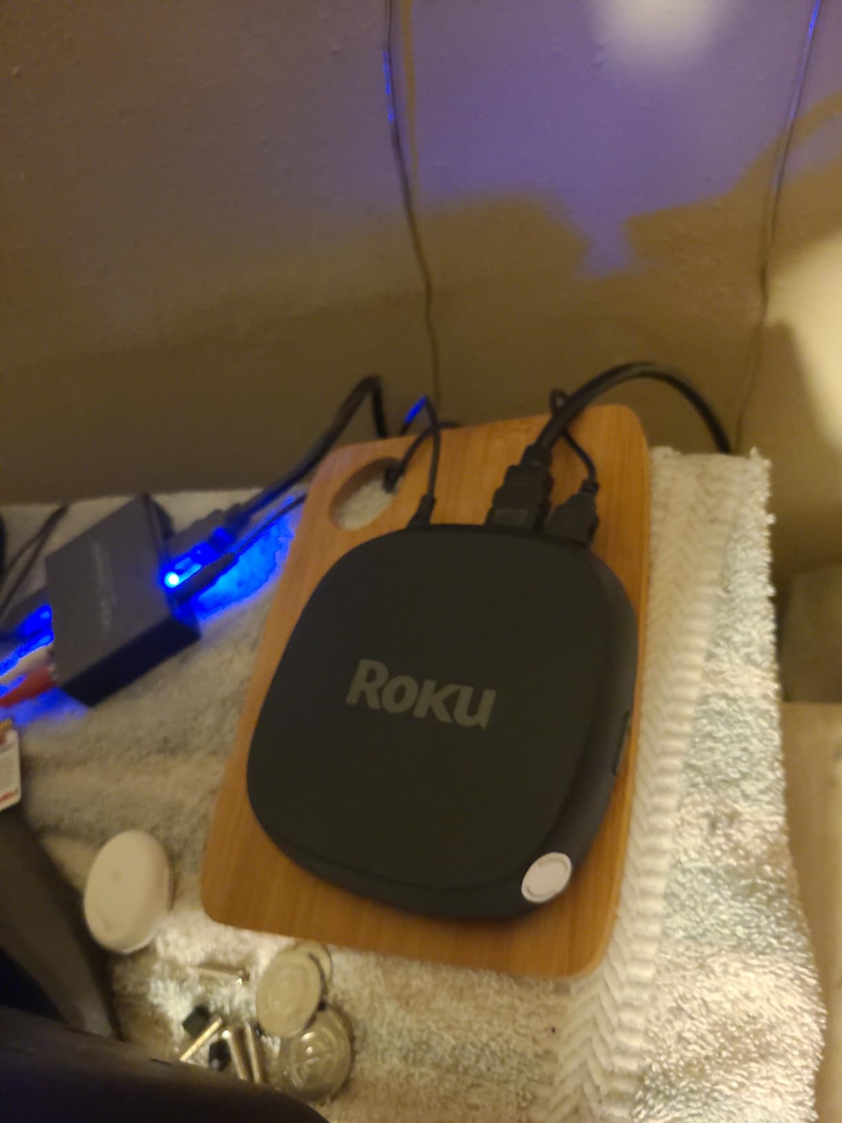 Roku Ultra | The Ultimate Streaming Device 4K/HDR/Dolby Vision/Atmos, Rechargeable Roku Voice Remote Pro, and More | Free & Live TV (Renewed) customer photo 1