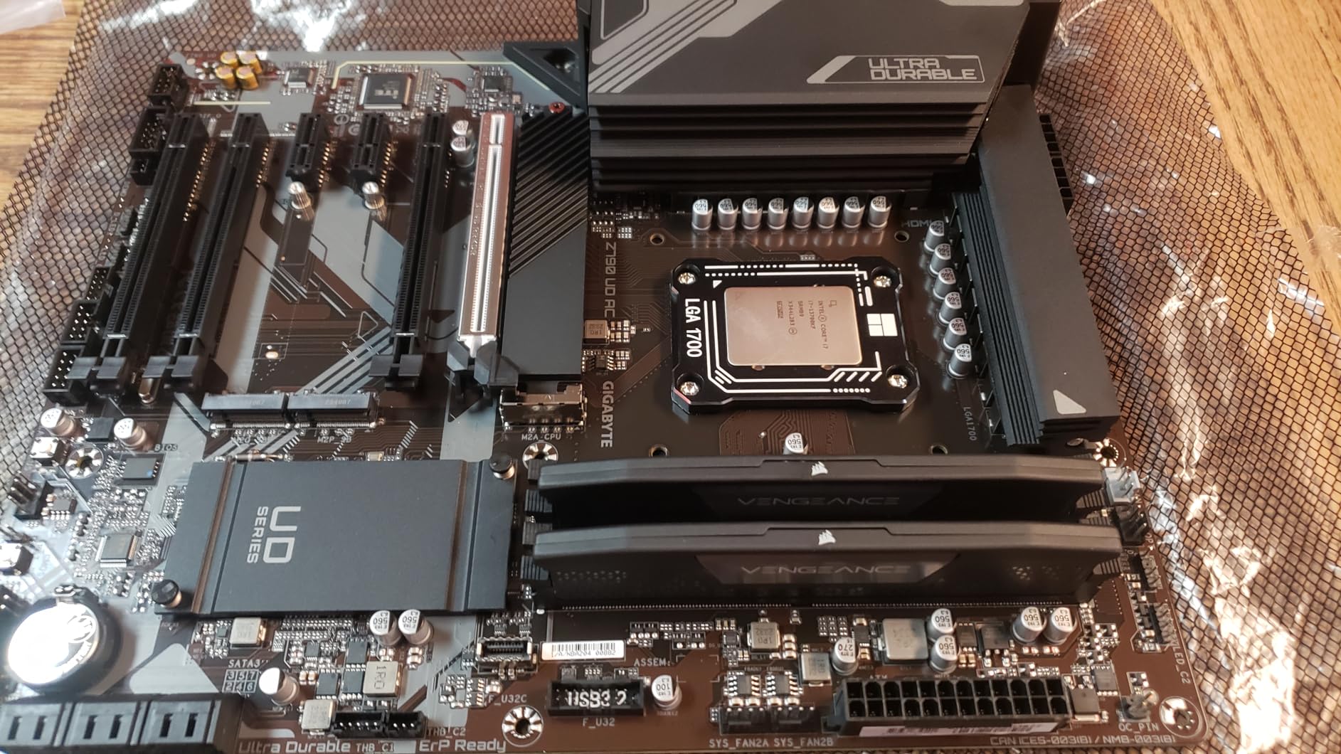 GIGABYTE Z790 UD AC LGA 1700 ATX Motherboard, Support Intel Core 14th/13th/12th Gen, DDR5, 16+1+1 Power Phase, 3X M.2, PCIe 5.0, USB-C 3.2, Dual Band WiFi, 2.5GbE, EZ-Latch, Q-Flash, RGB Fusion customer photo 2