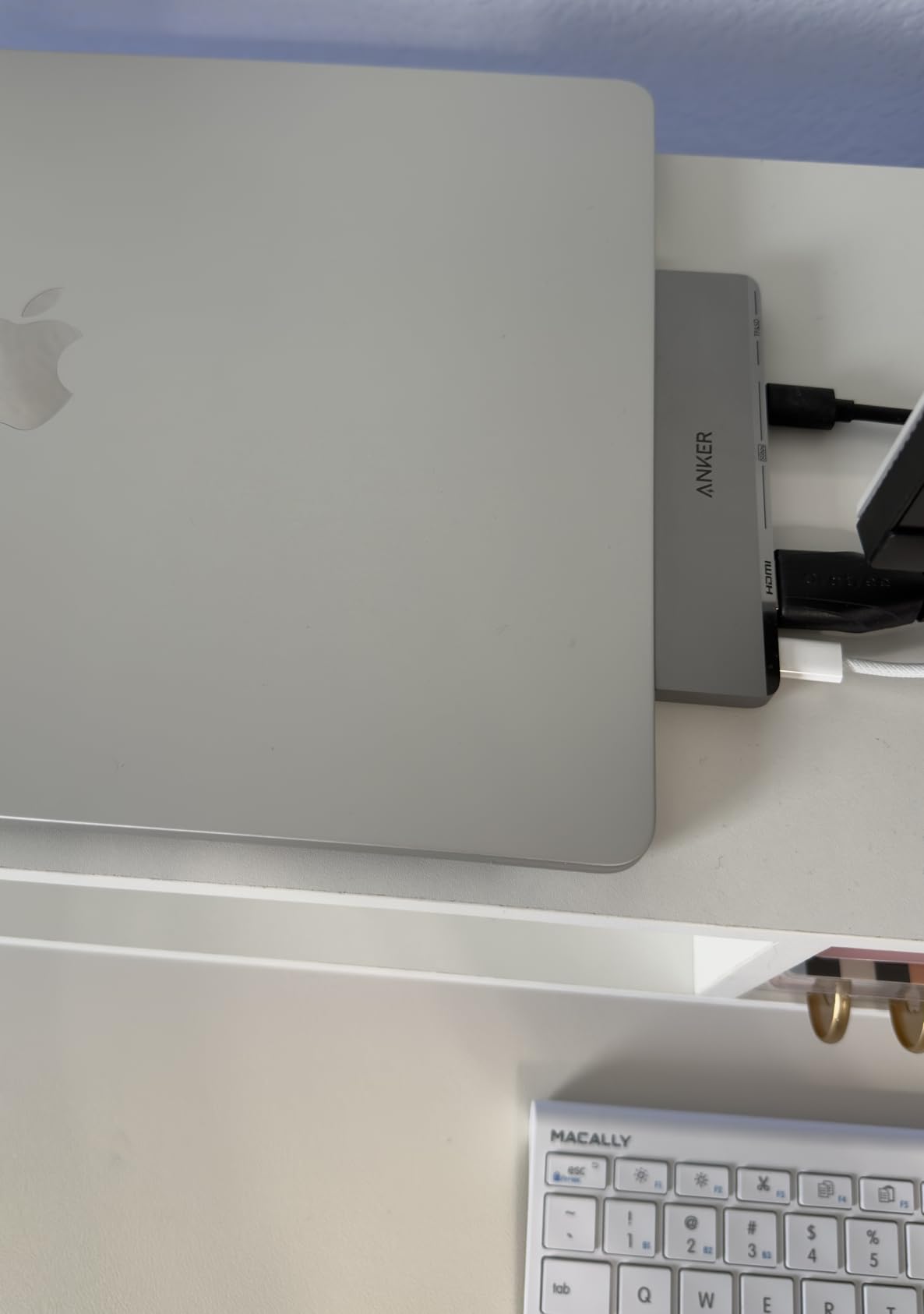 Anker USB-C Hub for MacBook, 7-in-2 Mac Dock with 4K@60Hz HDMI | Thunderbolt 4 Compatible, USB-C and 2 USB-A 5Gbps Data Ports, for MacBook Pro, MacBook Air M4/M5 and More (Not Work with Neo) customer photo 1