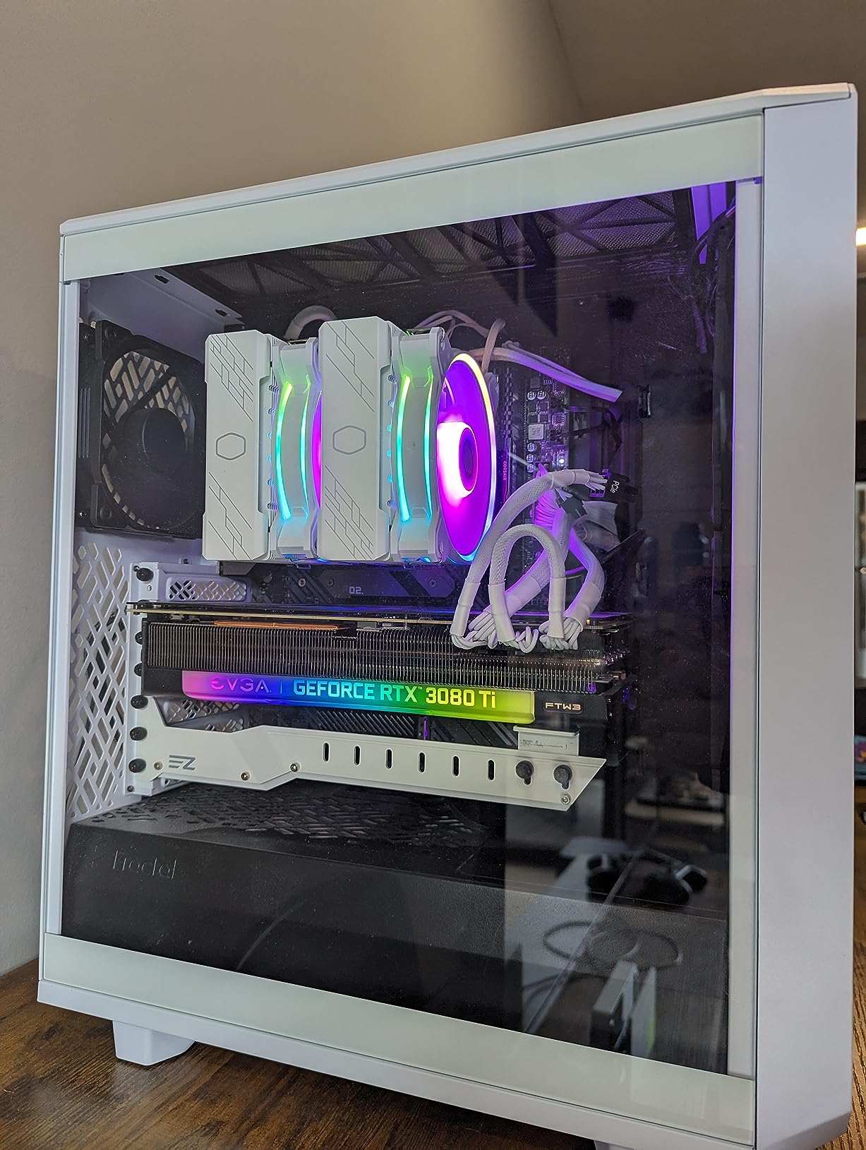 Cooler Master Hyper 622 Halo White Dual Tower CPU Air Cooler, 120 Halo² PWM Fan, Dual Loop ARGB, 6 Copper Heat Pipes, Nickel-Plated, 154mm Tall, AMD Ryzen AM5|AM4, Intel LGA 1851|1700|1200 Brackets customer photo 2