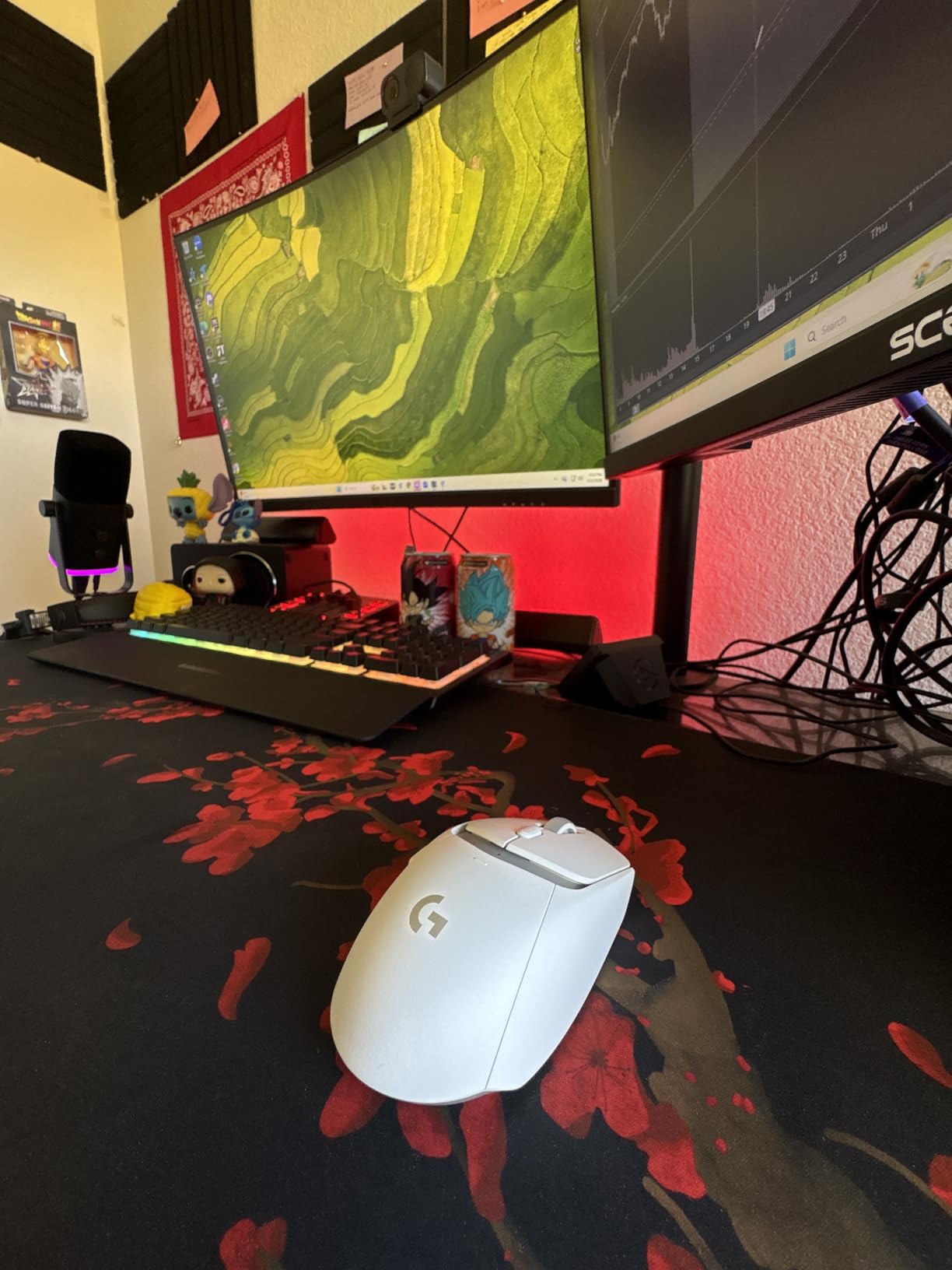 Logitech G309 Lightspeed Wireless Gaming Mouse | Optical Switches, 68g w/ PowerPlay Wireless Charging & 86g w/ AA Battery, 300+ Hr Battery Life, 6 Buttons, PC/Mac Compatible customer photo 1