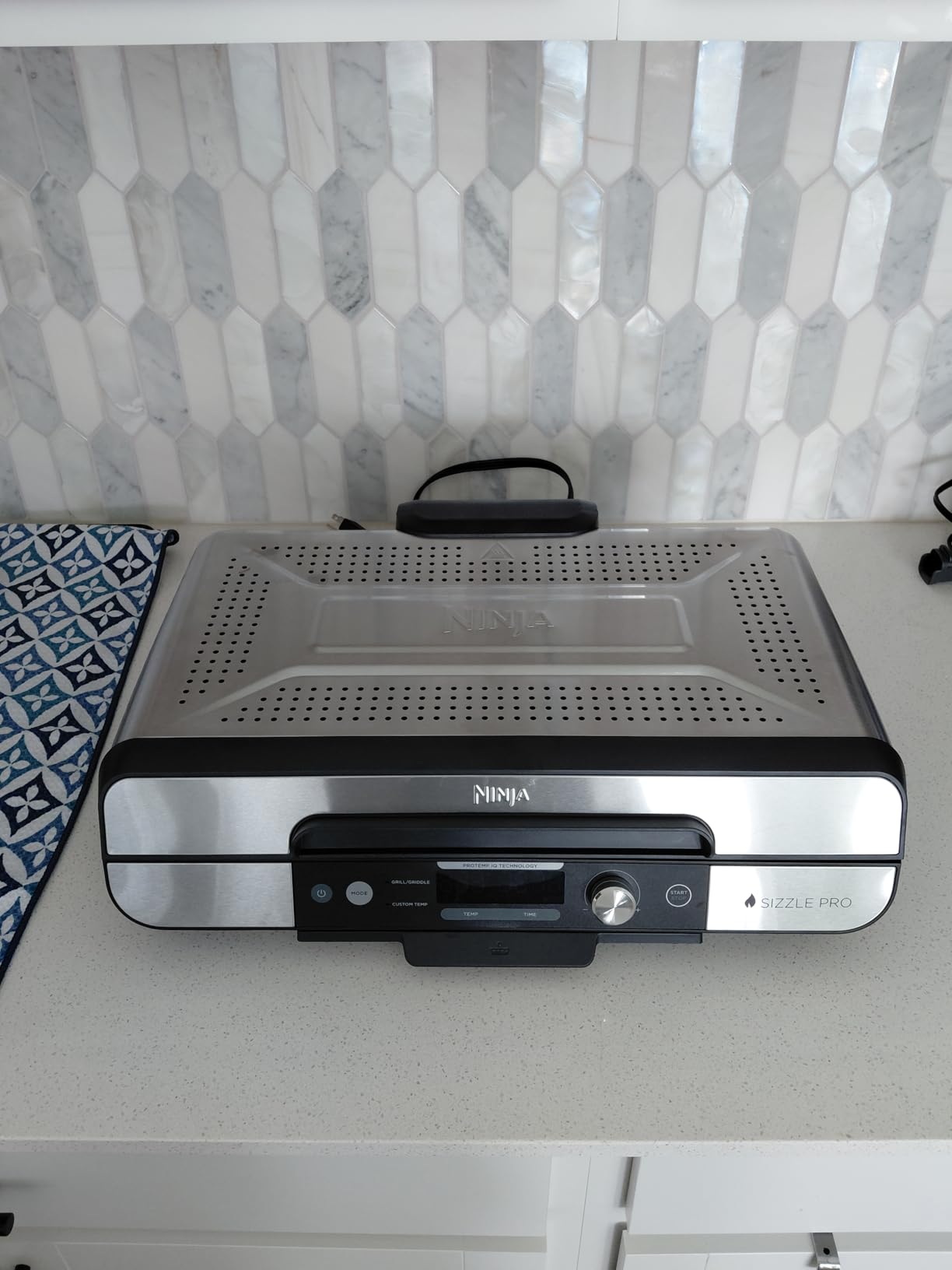 Ninja Sizzle Indoor Grill & Griddle, 14 inch, 500F, Grey/Silver, GR101 customer photo 1