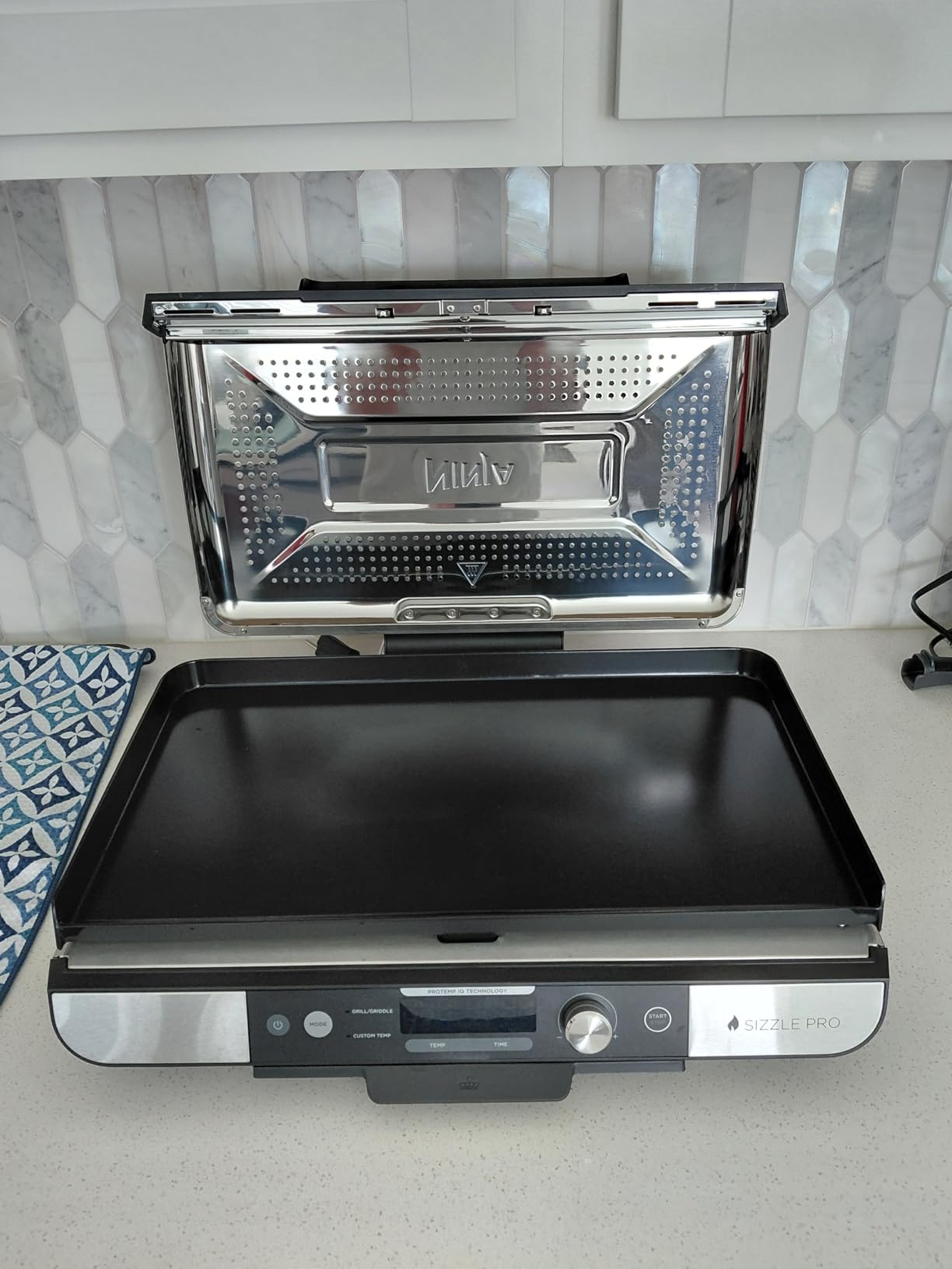 Ninja Sizzle Indoor Grill & Griddle, 14 inch, 500F, Grey/Silver, GR101 customer photo 2