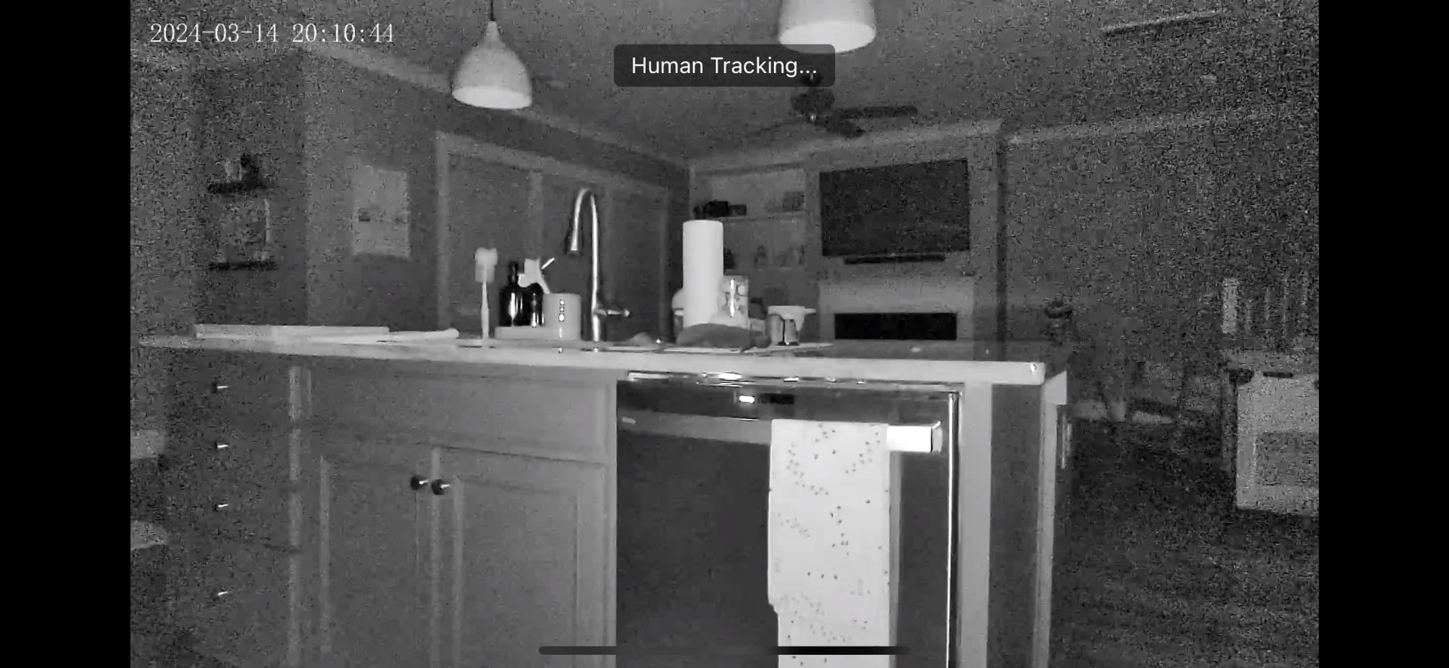 Aqara 2K Indoor Security Camera E1, HomeKit Secure Video Indoor Camera | Pan & Tilt, Two-Way Audio, Night Vision, Person Tracking, Wi-Fi 6, Plug-in Cam Supports HomeKit, Alexa and IFTTT customer photo 2
