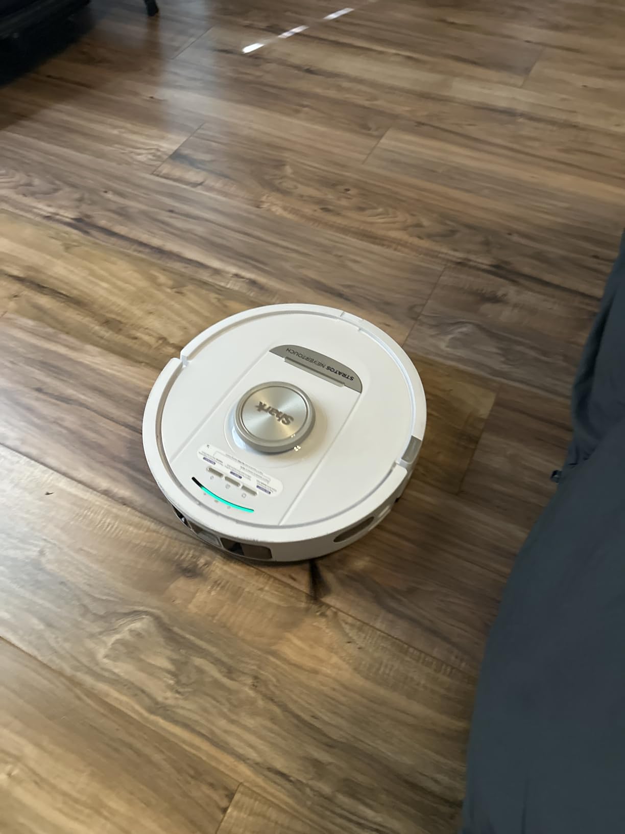 Shark PowerDetect Self-Empty Robot Vacuum, Black, AV2820S | NeverStuck, DirtDetect/EdgeDetect/FloorDetect, 30-Day HEPA Self-Empty Base, 360 LiDAR + 3D Object Detection customer photo 2
