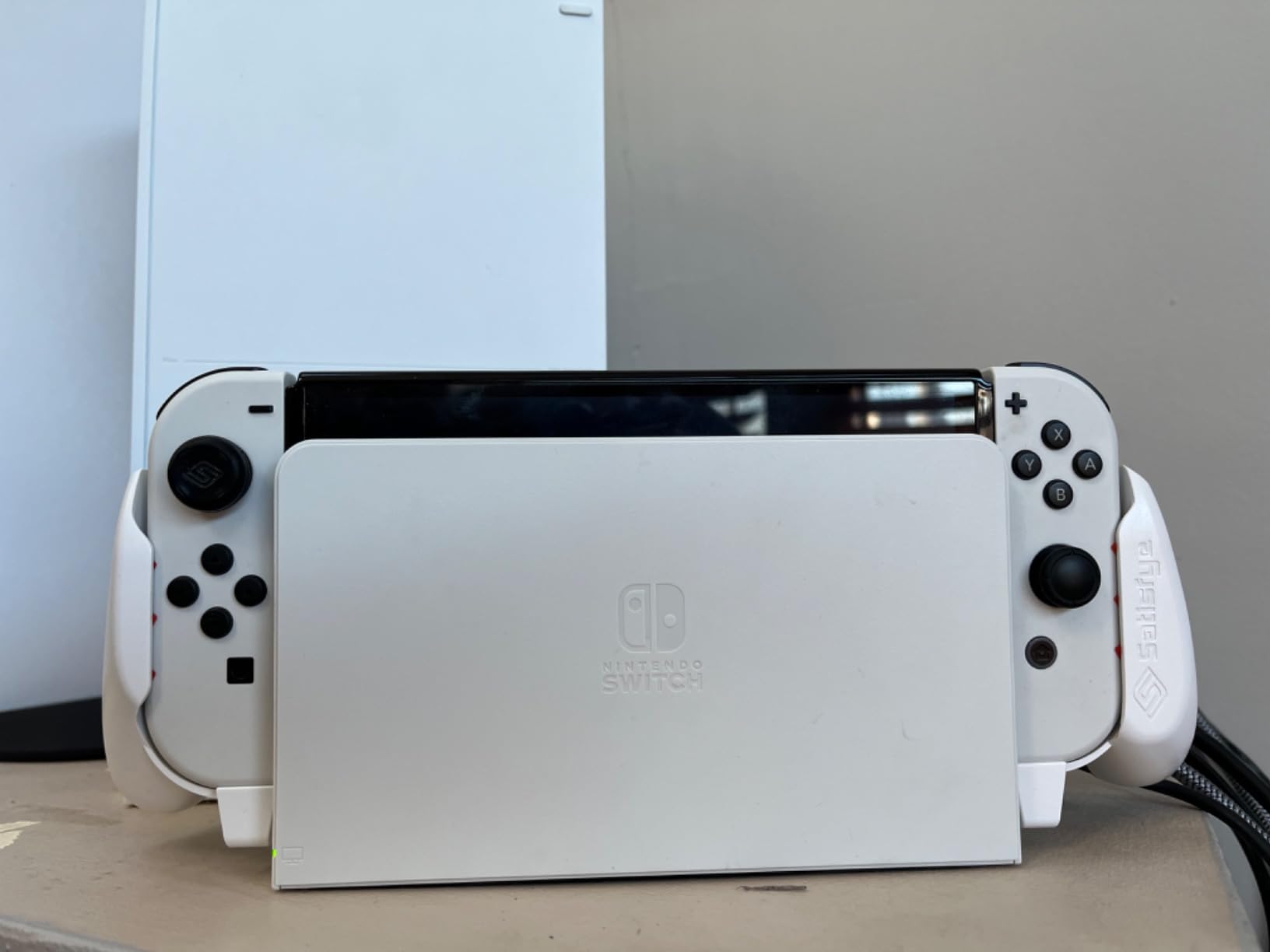Satisfye ZenGrip Ronin White Dockable Switch Grip - Comfortable & Ergonomic, Joy Con & Switch Control customer photo 2