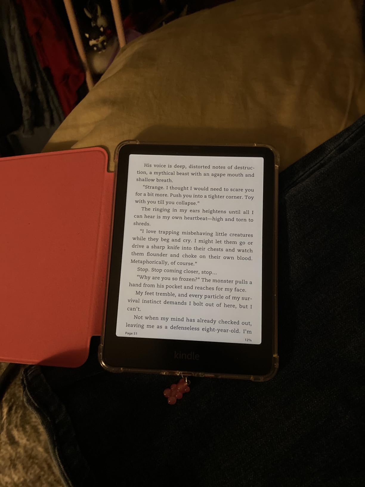 Amazon Kindle Paperwhite Signature Edition 32GB (newest model) - 20% faster with auto-adjusting front light, wireless charging, and weeks of battery life - Metallic Raspberry customer photo 1