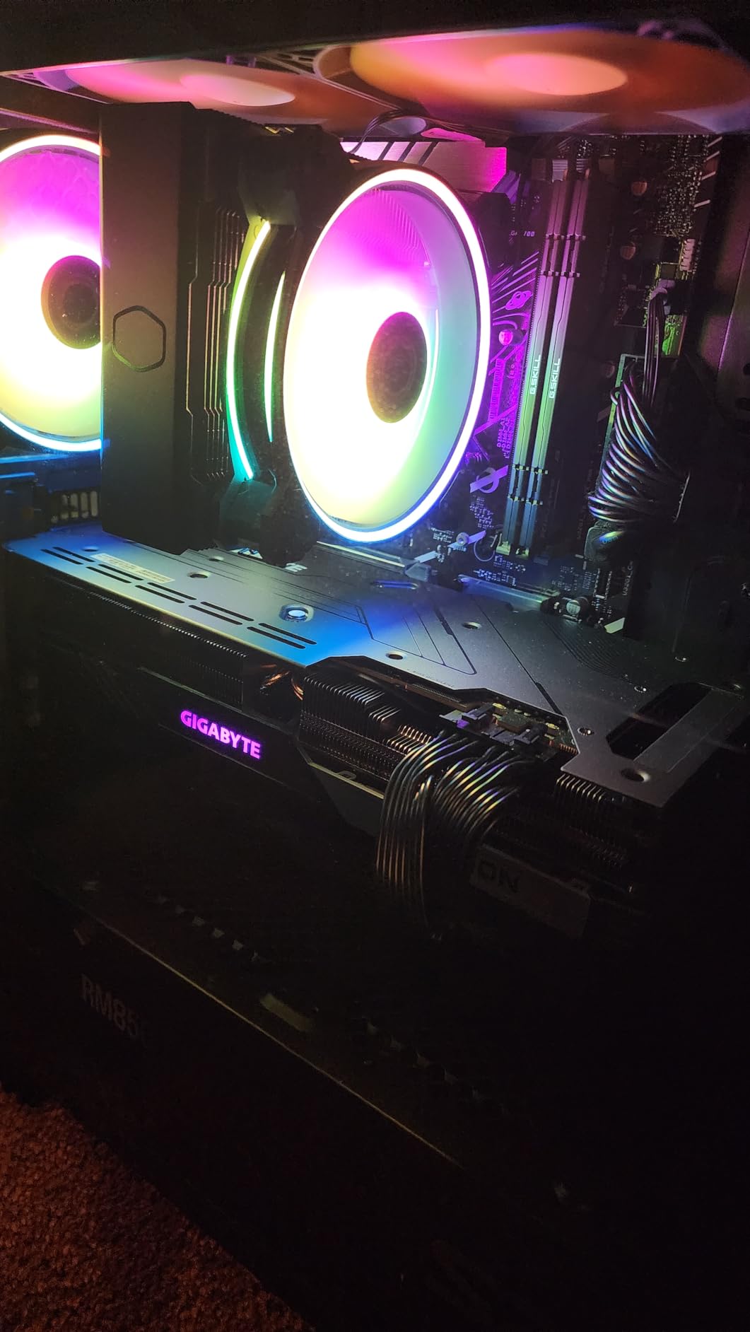 Gigabyte Radeon RX 7800 XT Gaming OC 16G Graphics Card, 3X WINDFORCE Fans 16GB 256-bit GDDR6, GV-R78XTGAMING OC-16GD Video Card customer photo 2