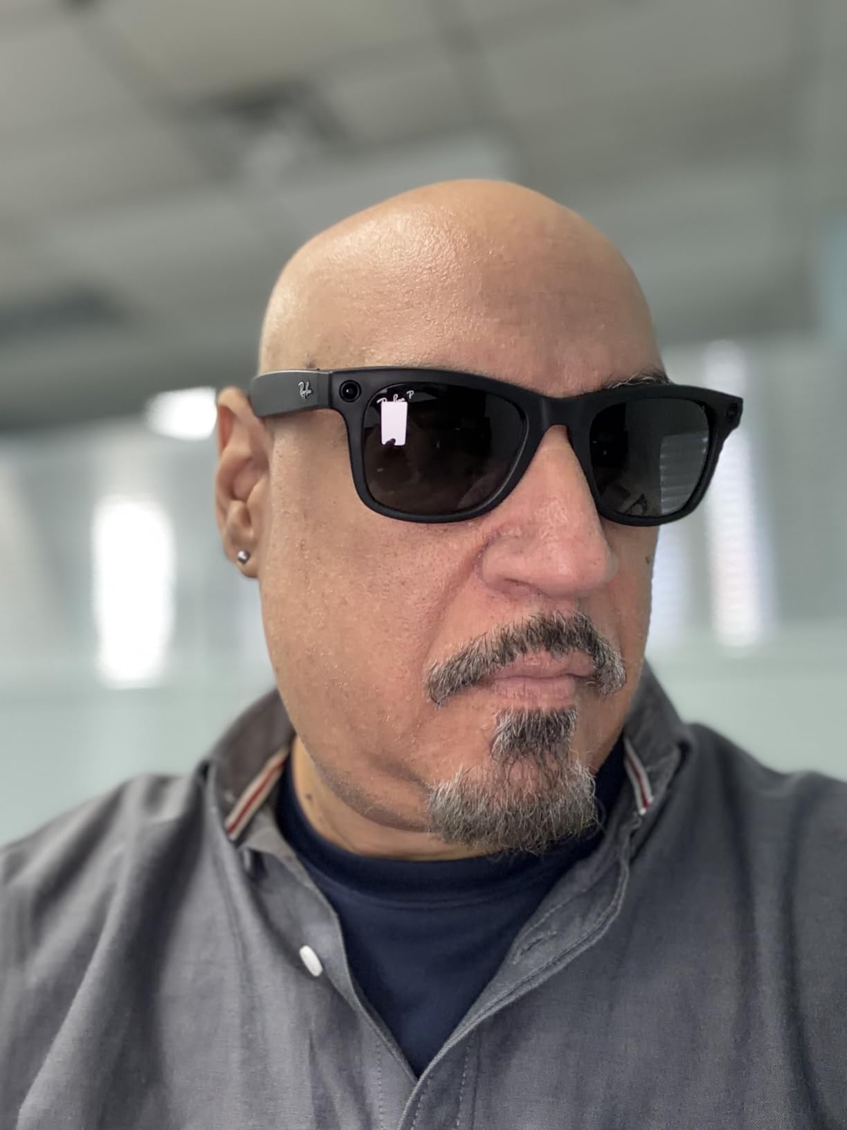 Meta Ray-Ban (Gen 1), Wayfarer Large, Matte Black | Smart AI Glasses for Men, Women - 12 MP Ultra-Wide Camera, Audio, Video Recording, Bluetooth - Polarized Gradient Graphite Lenses - Sunglasses customer photo 2