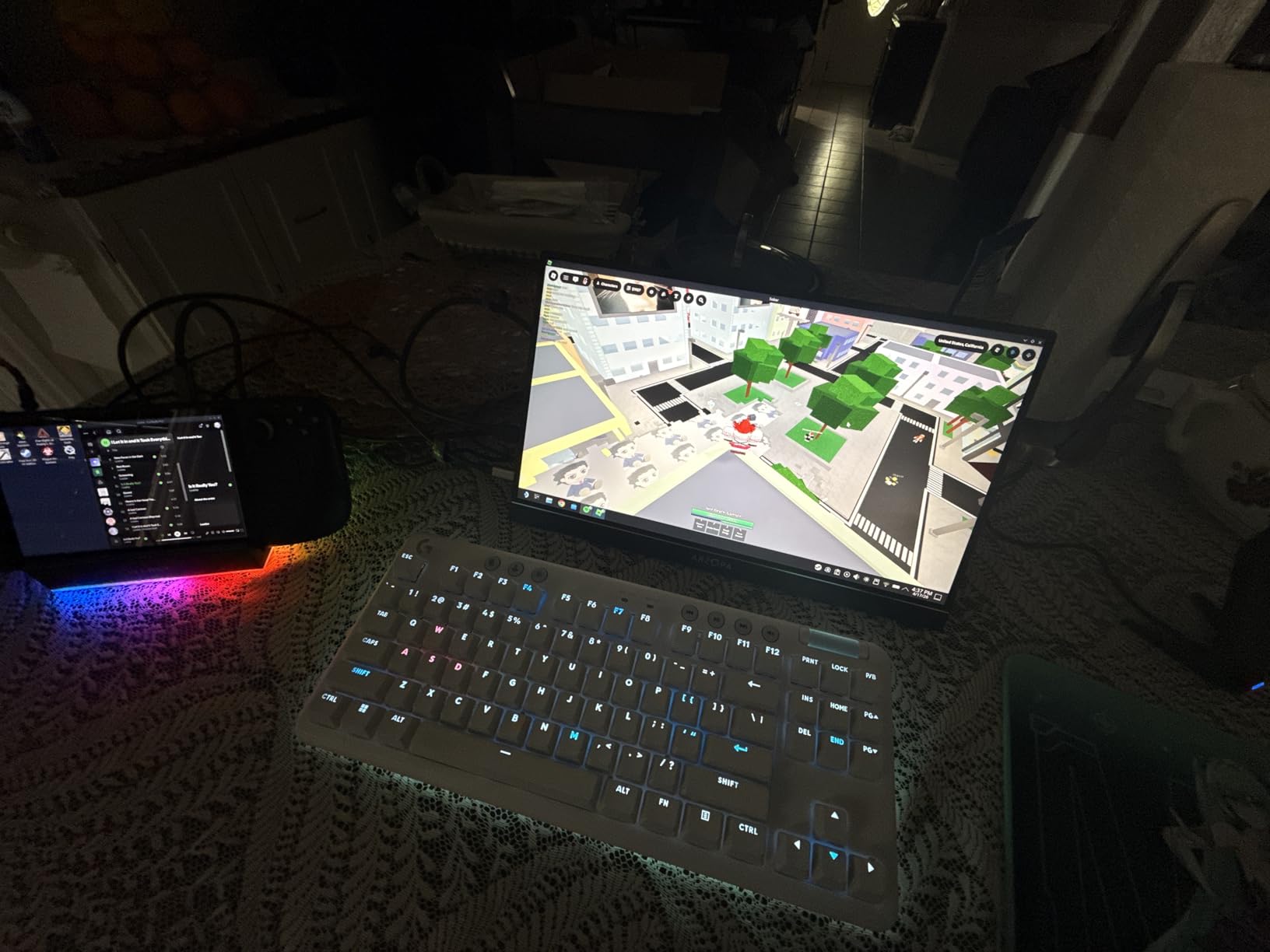 ARZOPA 16.1'' 144Hz Portable Gaming Monitor, 106% sRGB 1080P FHD Kickstand Portable Monitor with HDR, Ultra Slim, Eye Care, External Second Screen for Laptop, PC, PS5, Mac, Xbox-Z1FC customer photo 1