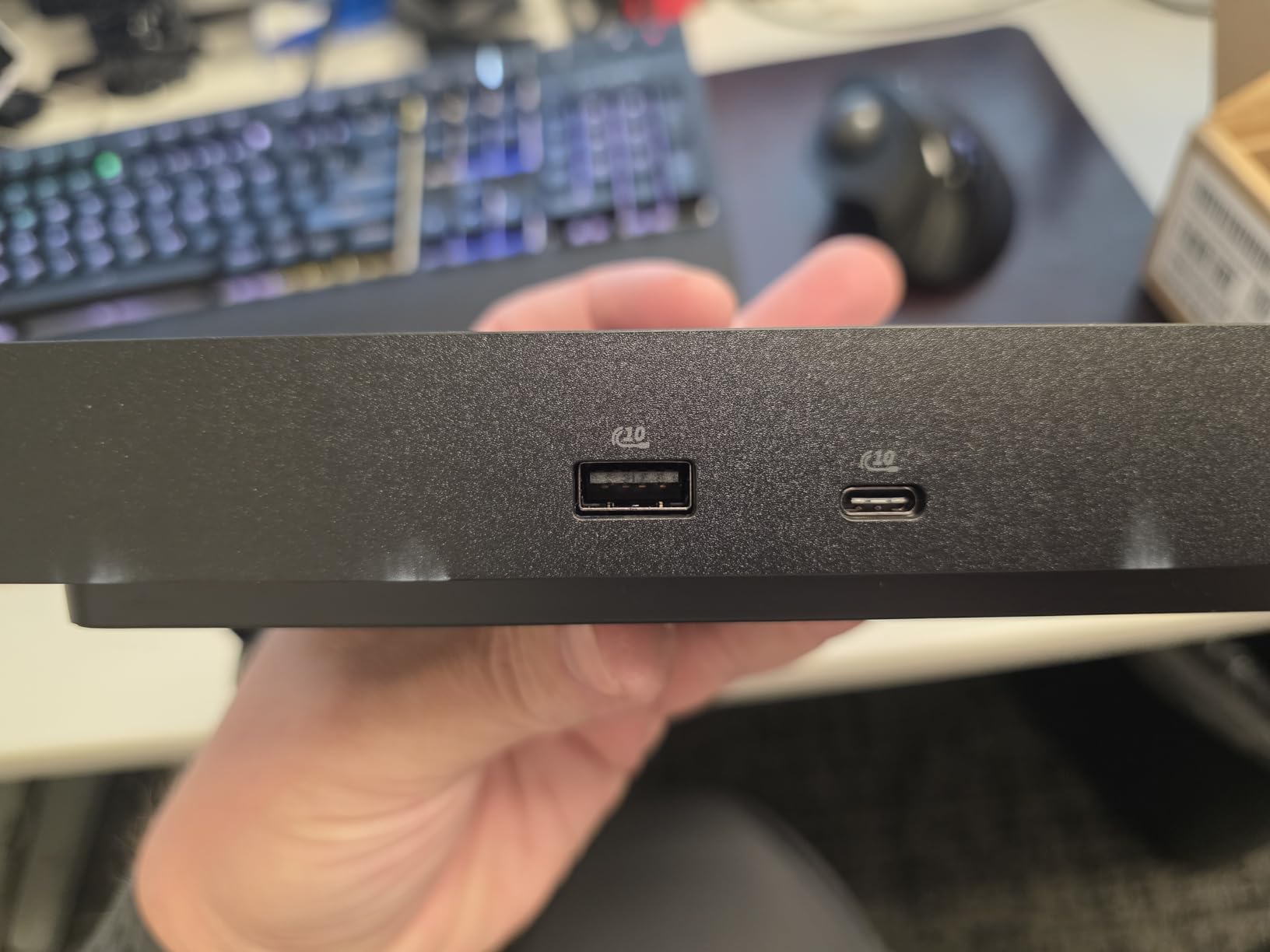 WD22TB4 Dell Thunderbolt 4 Dock, 40Gbps Docking Station USB-C USB-A | 13-Port Thunderbolt 4 Dock with 40Gbps Speed, 130W Power Delivery, 4K Multi-Monitor Support & Gigabit Ethernet customer photo 1