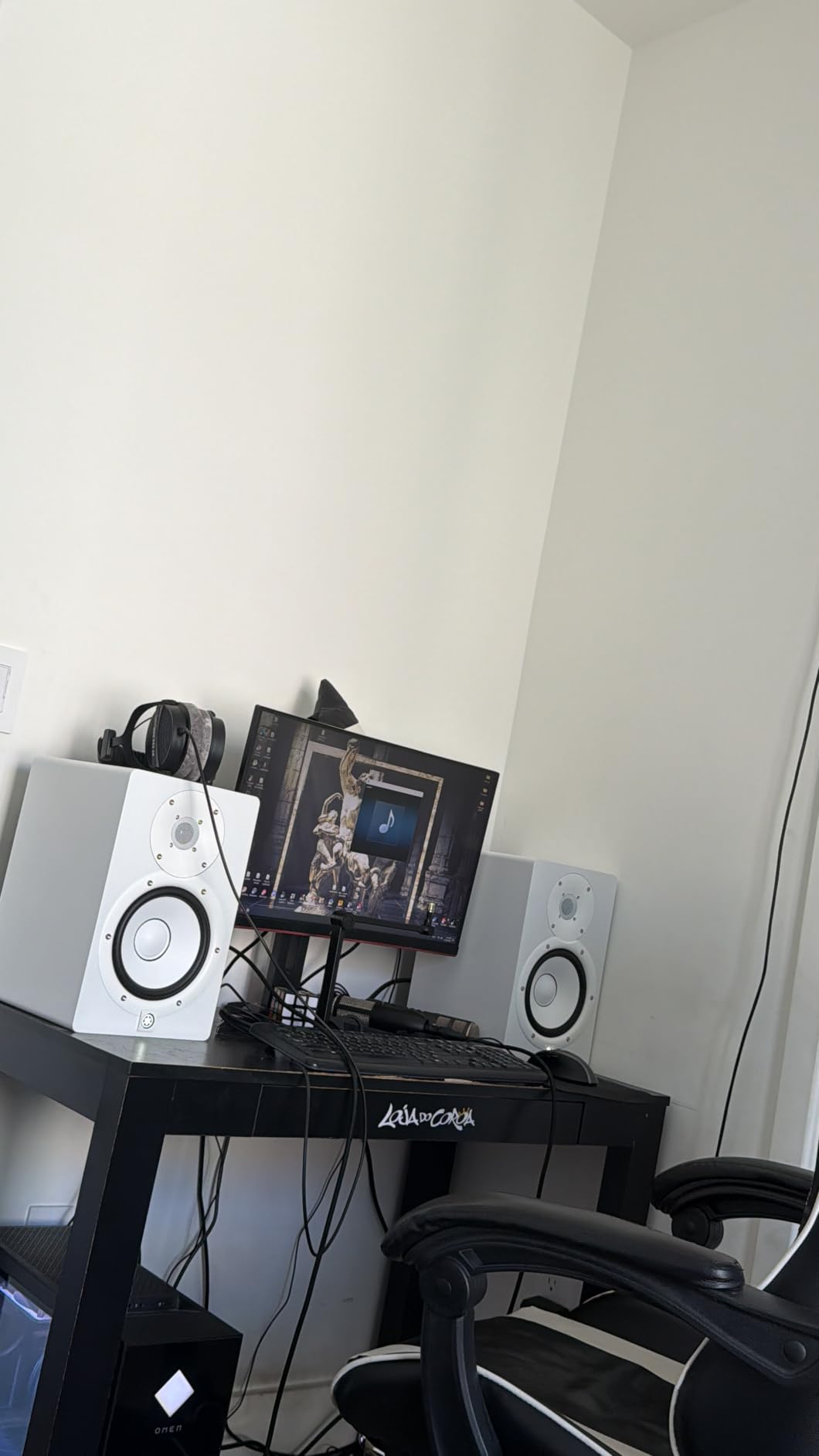 Yamaha HS3 Powered Studio Monitor in Black, Pair (HS3 B) customer photo 2