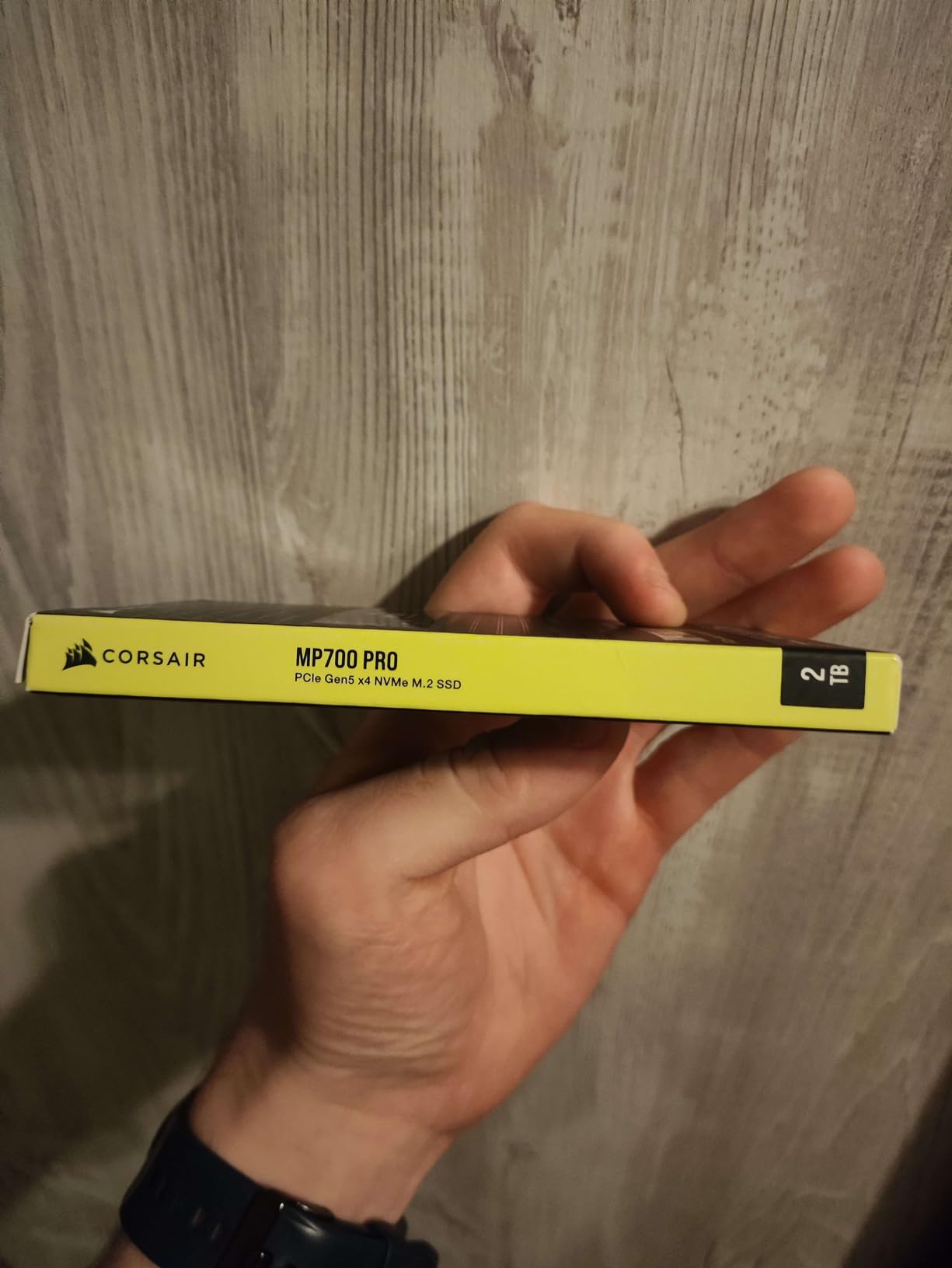 Corsair MP700 PRO 2TB M.2 PCIe Gen5 x4 NVMe 2.0 SSD - M.2 2280 - Up to 12,400MB/sec Sequential Read - High-Density TLC NAND - Black customer photo 1