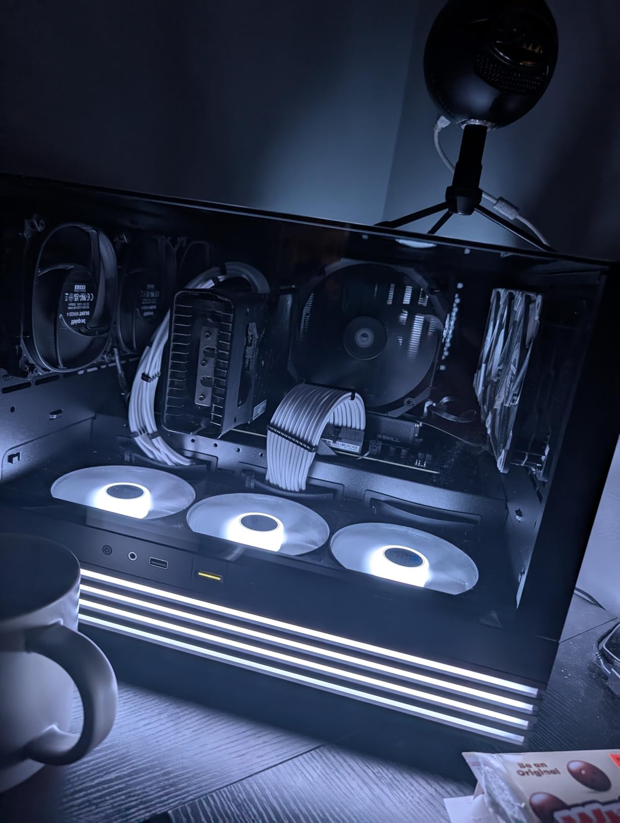 ID-COOLING FROZN A720 Black Dual-Tower CPU Cooler, 300W TDP, 163mm | 7x6mm heat pipes, dual 140mm FDB fans, supports Intel LGA1851/1700/20XX and AMD AM5/AM4 customer photo 1
