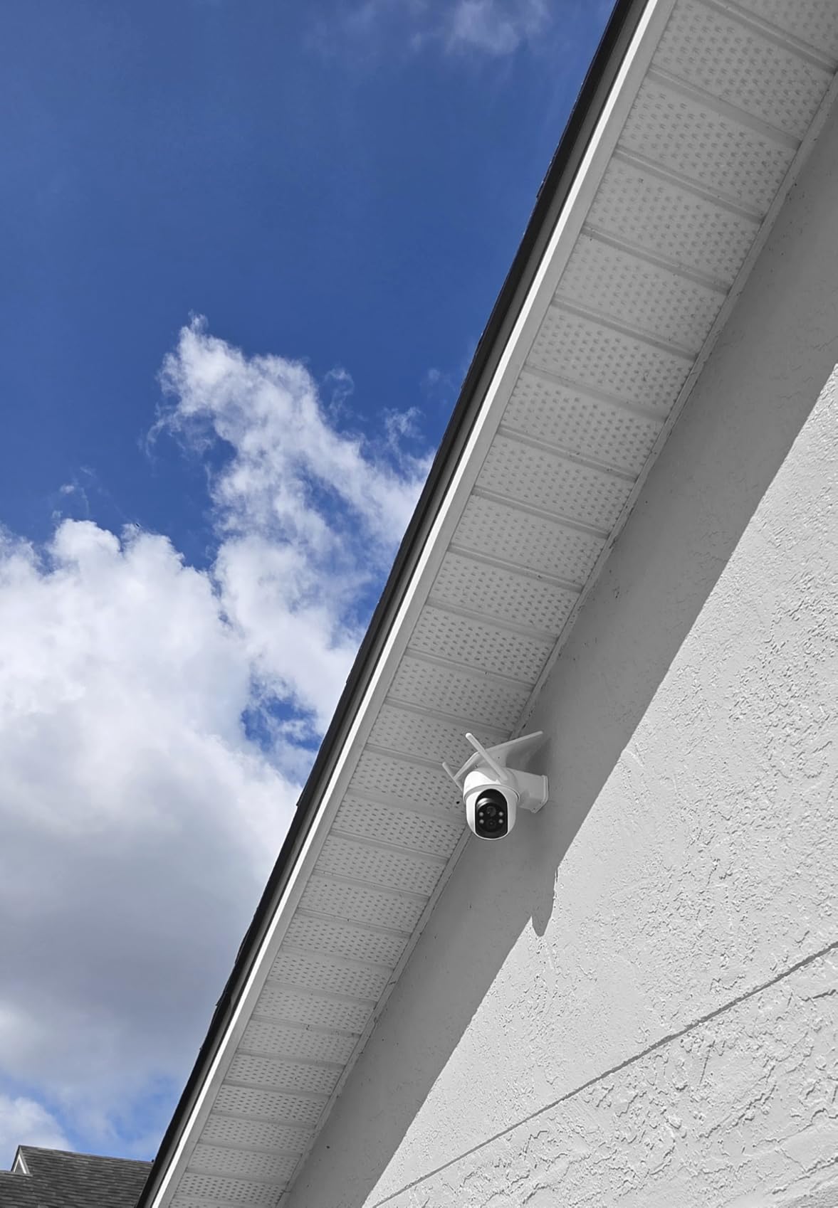 aosu D1 Classic 4-Cam Kit, Security Cameras Wireless Outdoor, Solar Powered | No Subscription Required, 32GB Build-in Storage, 360° Auto Tracking, Solar Powered, 3MP Color Night Vision, Easy Install customer photo 1