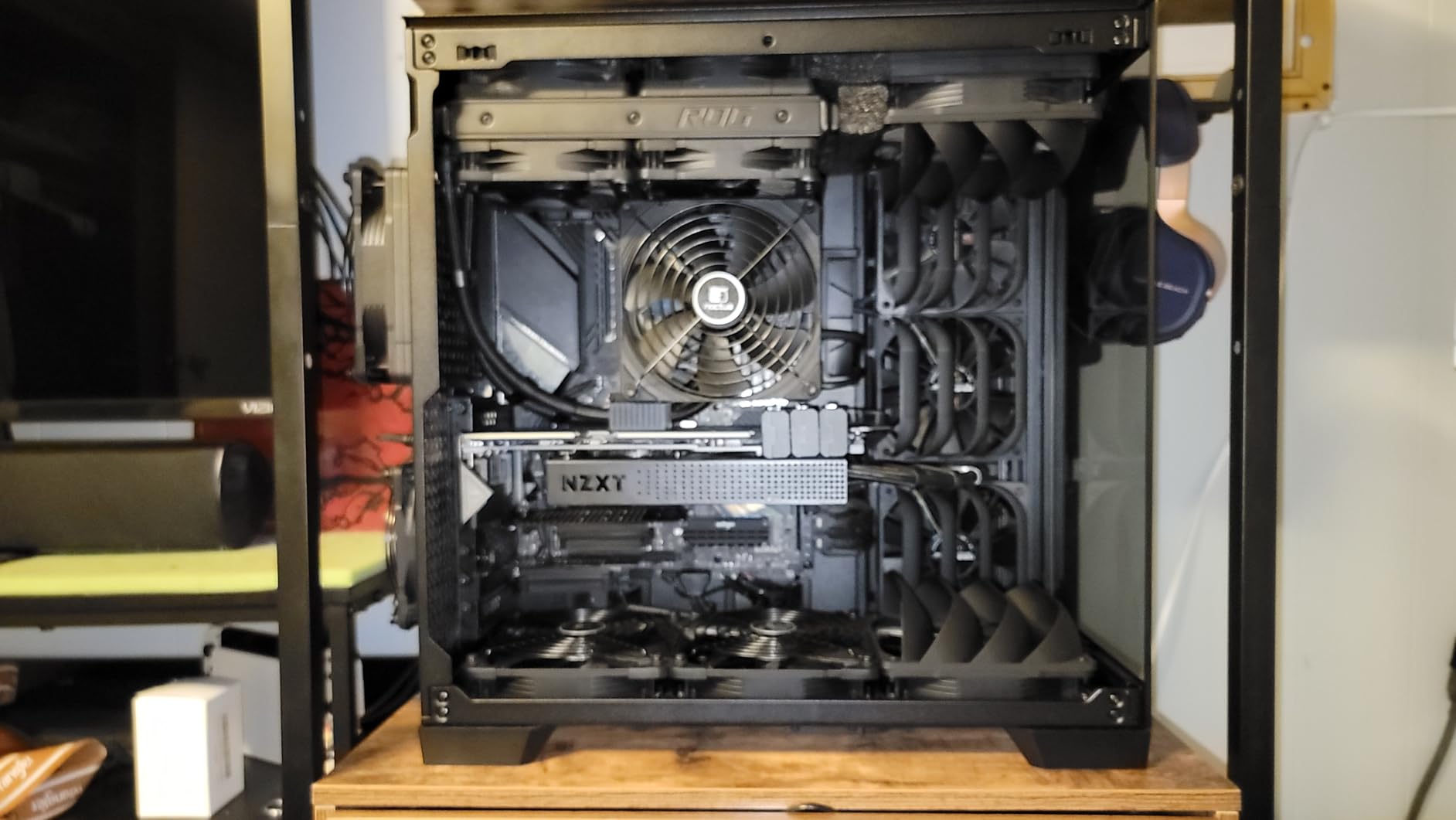 Antec C8 Full-Tower E-ATX PC Case, Dual-Chamber, No Fans, Black | Tempered Glass Front & Side Panels, RTX 40 Series GPU Support, 360mm Radiator, High Airflow, Tool-Free Design, USB Type-C customer photo 1