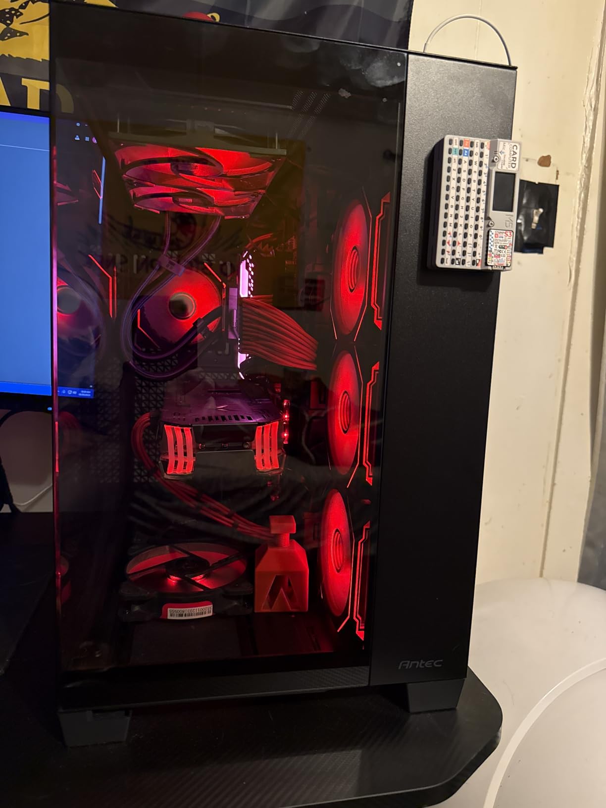 Antec C8 Full-Tower E-ATX PC Case, Dual-Chamber, No Fans, Black | Tempered Glass Front & Side Panels, RTX 40 Series GPU Support, 360mm Radiator, High Airflow, Tool-Free Design, USB Type-C customer photo 2