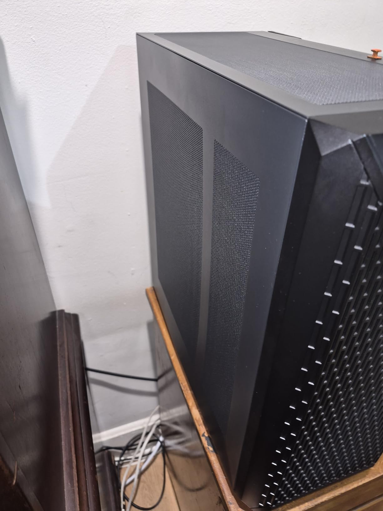 DARKROCK Classico Storage Master ATX NAS Computer Case Mid Tower with 4x120mm Fans, USB 3.0 Ready 10 x3.5'' HDD+3 x2.5'' SDD 360mm Supported on Top & Front Radiator GPU Vertically Mounting Black customer photo 1