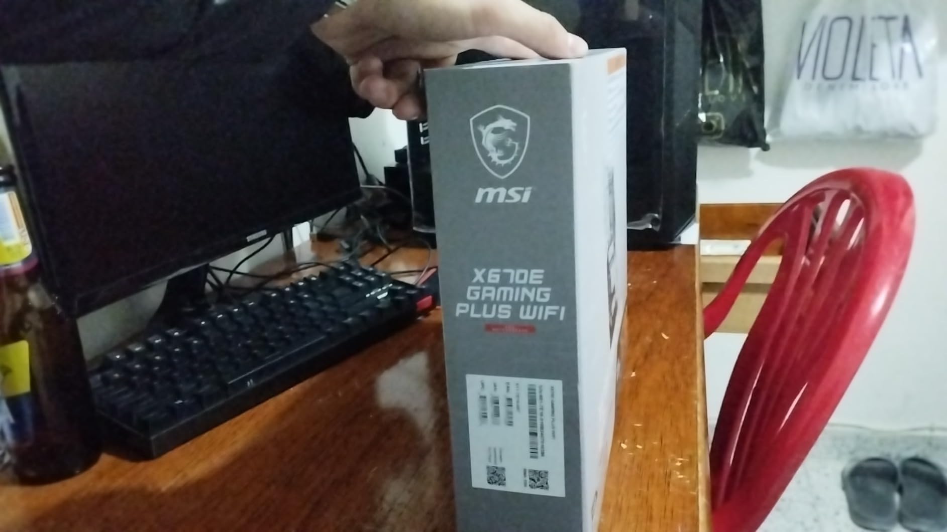 MSI X670E GAMING PLUS WIFI Gaming Motherboard (AMD Ryzen 9000/8000/7000 Series Processors, AM5, DDR5, PCIe 5.0, SATA 6Gb/s, M.2 slots, USB 3.2 Gen 2, Wi-Fi 6E, Bluetooth 5.3, 2.5Gbps LAN, HDMI/DP,ATX) customer photo 1