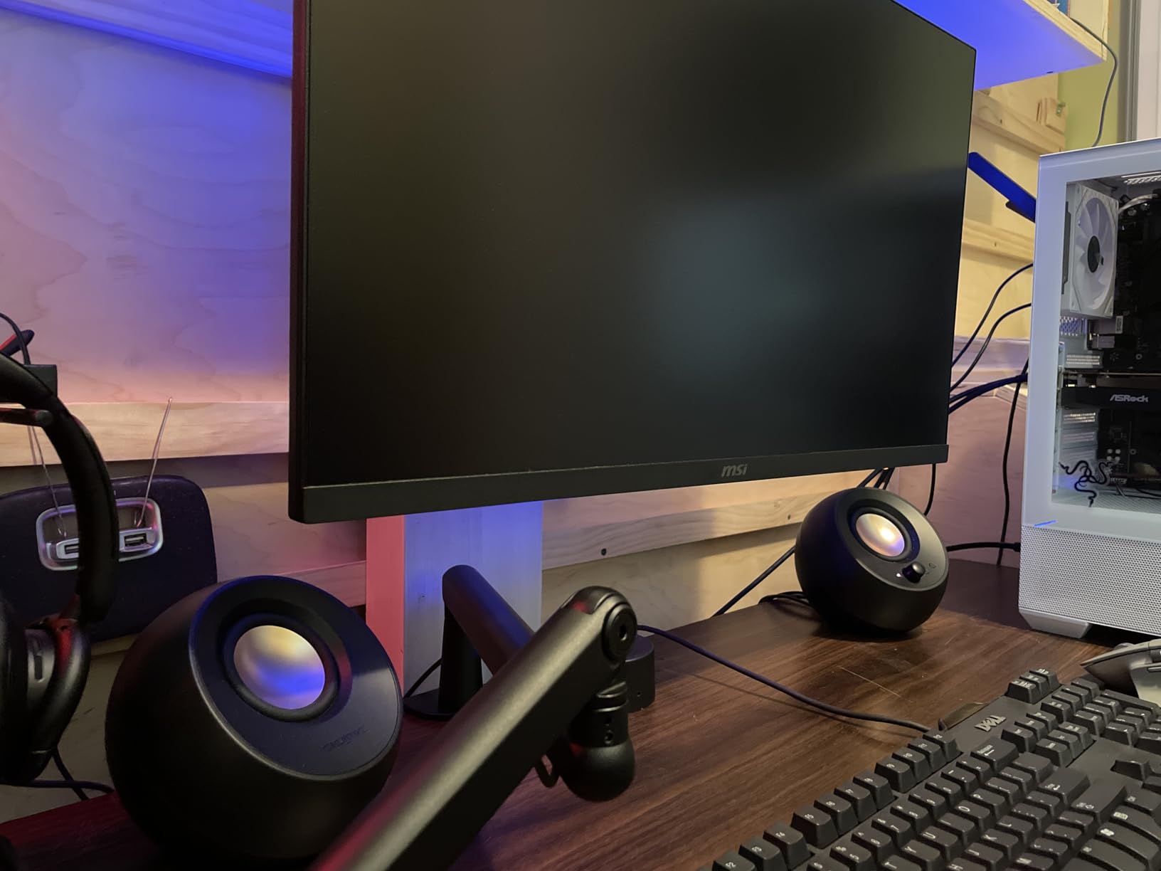 Creative Pebble X USB-C 2.0 Computer Speakers with Bluetooth 5.3 and RGB customer photo 1