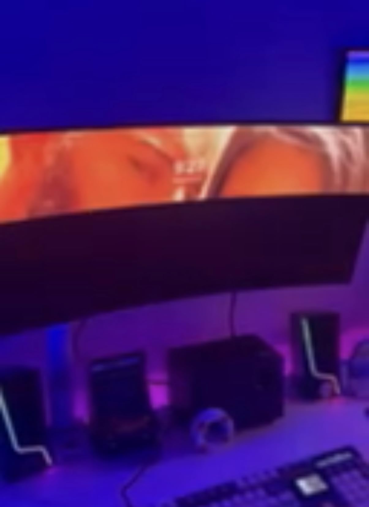 msi MAG 341CQP QD-OLED, 34 Curved OLED Gaming Monitor, 3440 x 1440 (UWQHD), 0.03ms Response time, 175Hz, Adaptive Sync, True Black HDR 400, HDMI, DP Port, USB Type C, Tilt, Height, Black customer photo 2