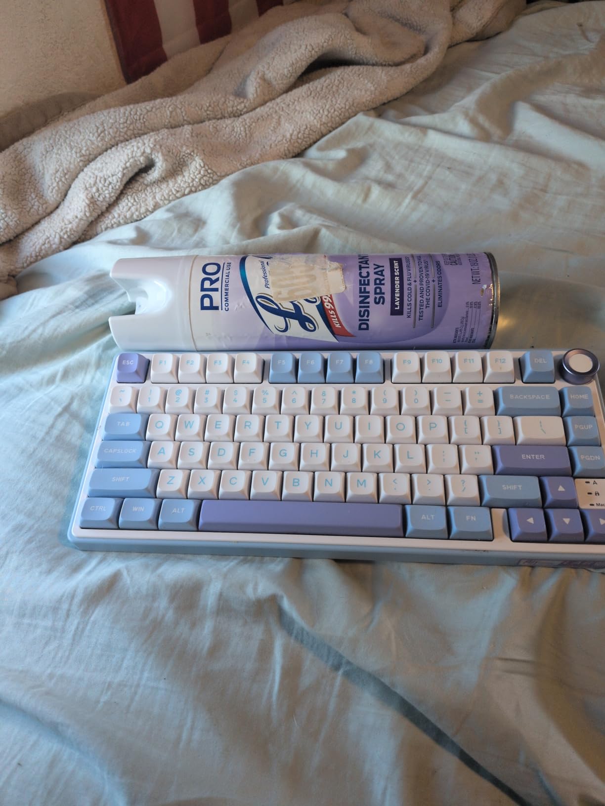 RK ROYAL KLUDGE R75 Wired Mechanical Keyboard with Volume Knob, 75% Mechanical Gaming Keyboard Gasket Mount, Hot Swappable Silver Switch, MDA Profile PBT Keycaps, Creamy Keyboards, Black customer photo 2