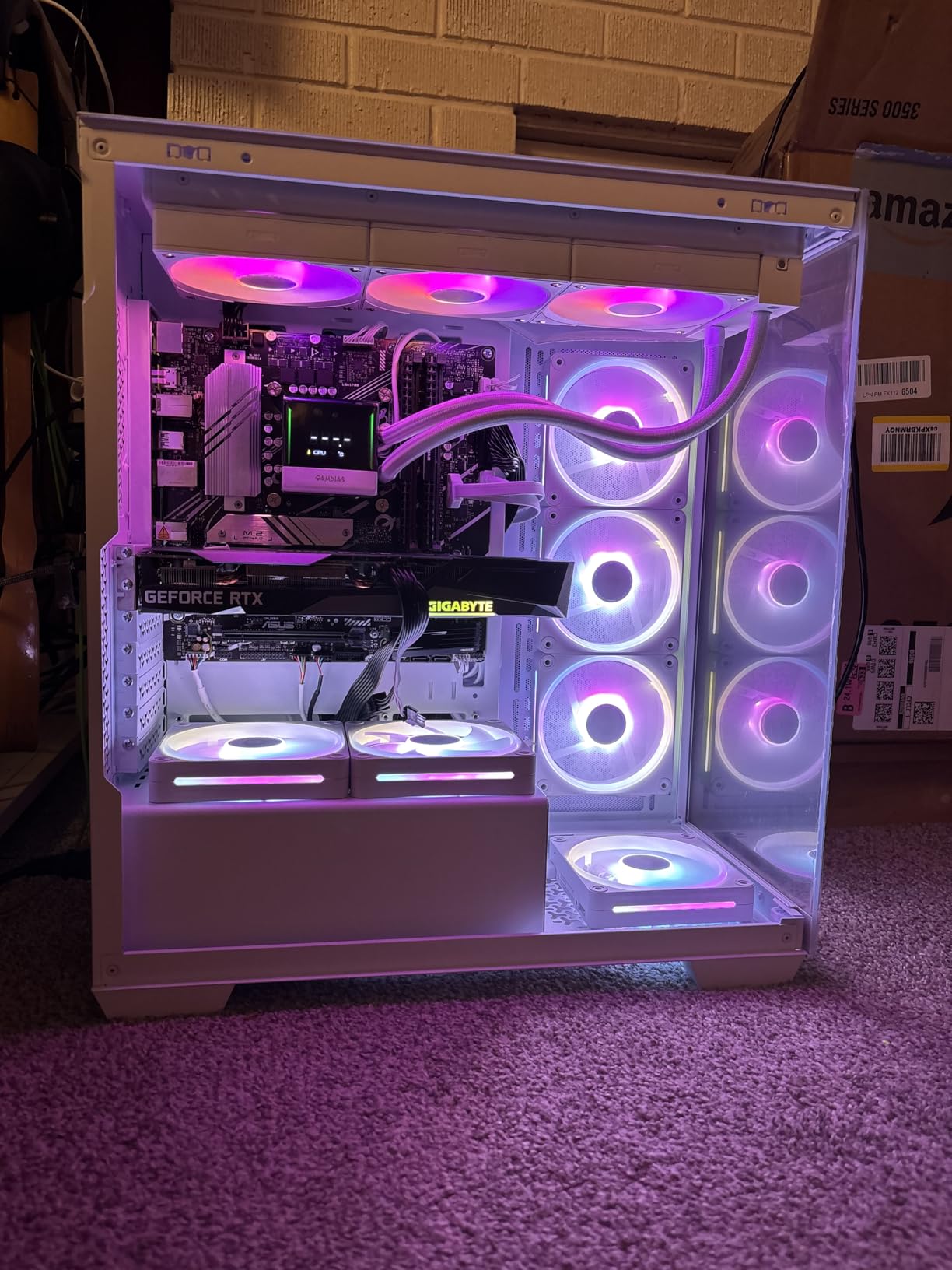 CORSAIR 3500X Mid-Tower ATX PC Case - Panoramic Tempered Glass - Reverse Connection Motherboard Compatible - No Fans Included - Black customer photo 2