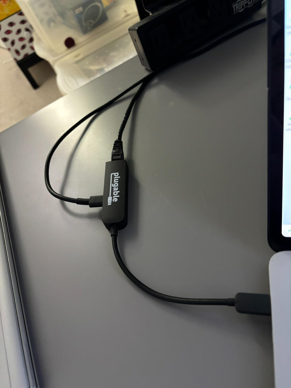 Plugable USB C to Ethernet Adapter 2.5Gb with 100W USB-C PD Charging, 2.5 Gigabit Type C USB Ethernet Adapter for Windows, MacBook, Chrome, iPad, Surface, XPS, Thunderbolt 4, USB4 (USBC-E2500PD) customer photo 2