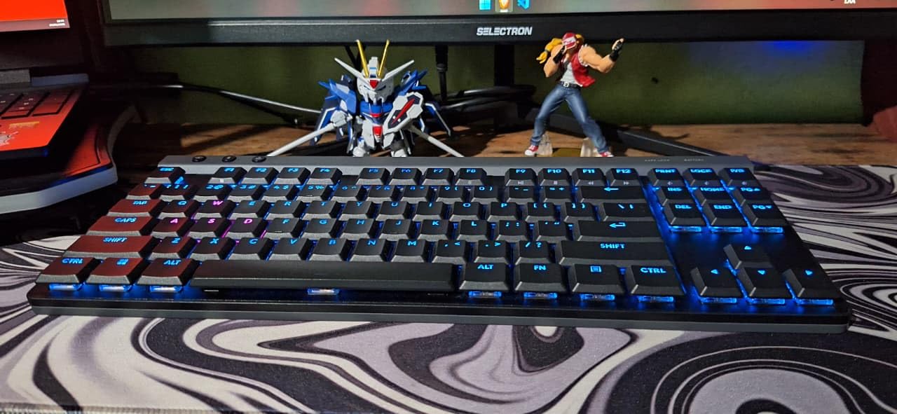 Logitech G515 Lightspeed TKL Low Profile Wireless Gaming Keyboard, LIGHTSYNC RGB, Thin Tenkeyless Design, Double-Shot PBT Keycaps, Linear (Red) Mechanical Switches - Black customer photo 1