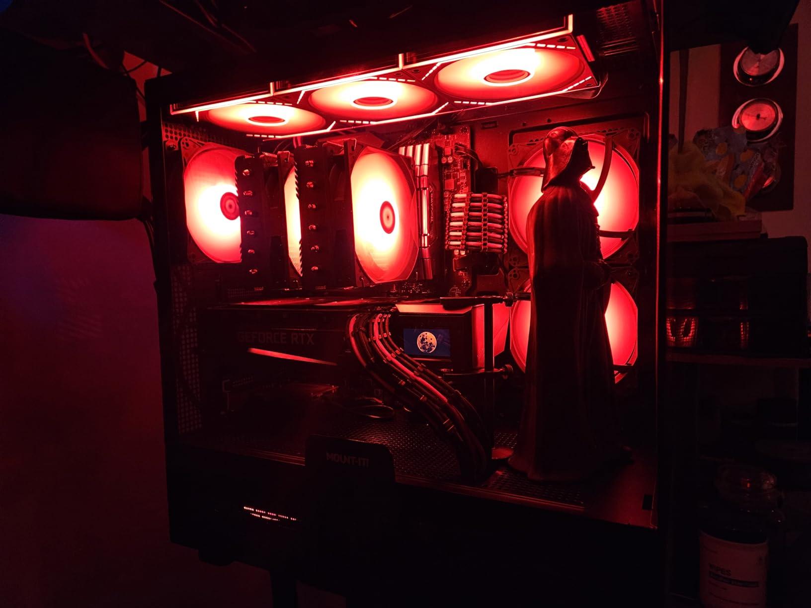 Thermaltake View 270 Plus TG ARGB Snow Mid Tower E-ATX Case; 3x120mm ARGB Fans Included; Support Up to 360mm Radiator; Front & Side Dual Tempered Glass Panel; White customer photo 1