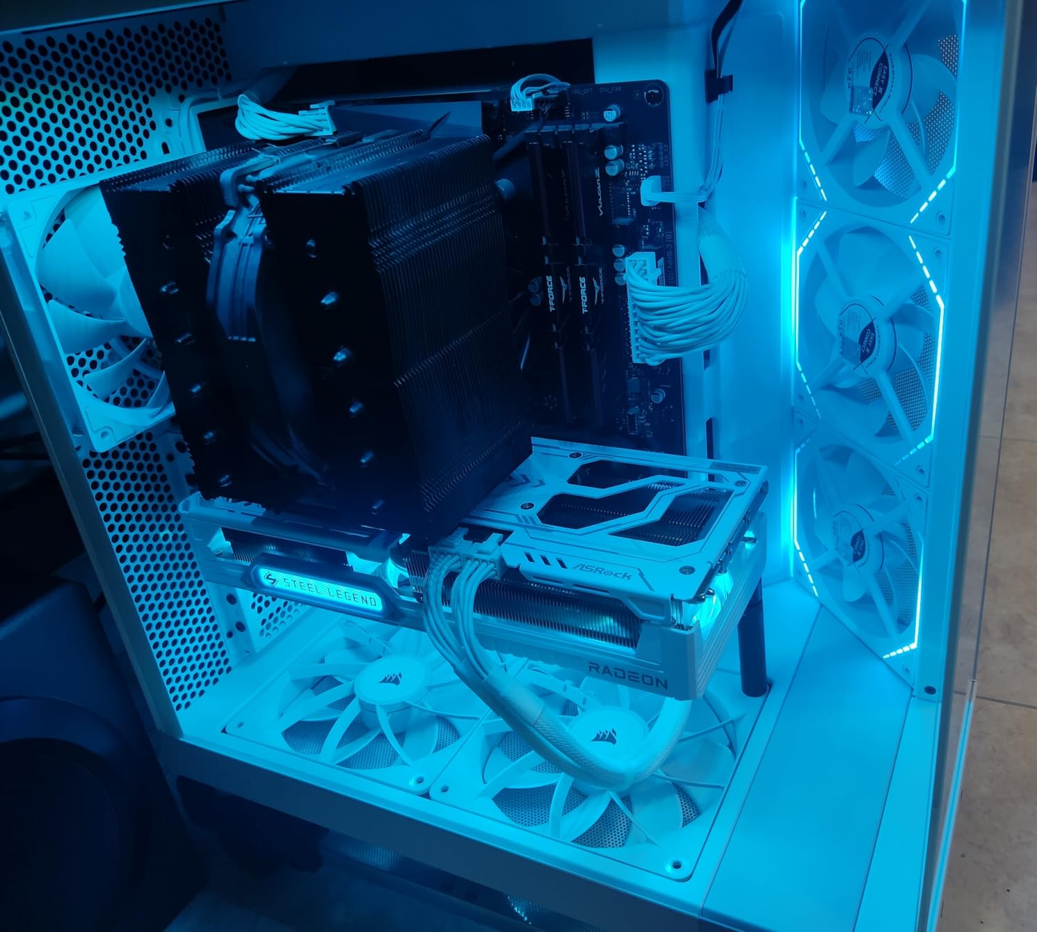 NZXT C850 Gold ATX 3.1-850W Fully Modular Power Supply | 850W 80 PLUS Gold ATX 3.1 PSU, fully modular and quiet. PCIe 5 ready for modern GPUs, backed by a 10-year warranty. customer photo 1