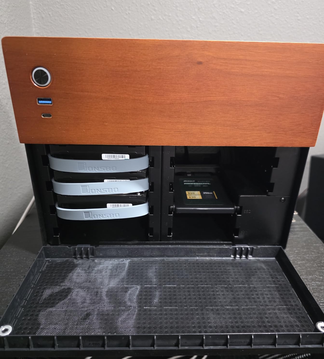 JONSBO N4 Black NAS Pc Case, Walnut Wood, 8-Drive Bay/6 x 3.5