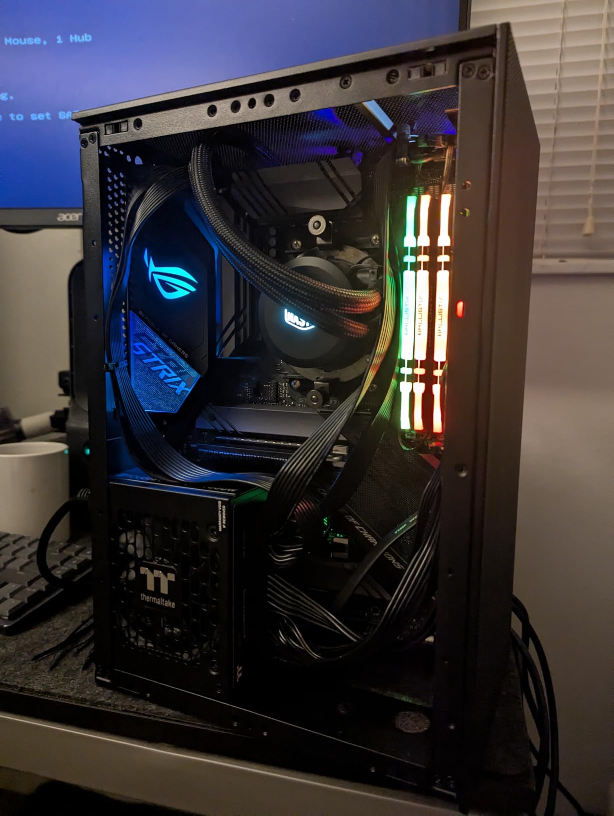 Thermaltake Toughpower SFX 750W 80Plus Platinum ATX 3.1 Standard Power Supply - 300W 12V-2x6 Connector Included - Full Modular - 90mm FDB Fan - 7 Year Warranty customer photo 1