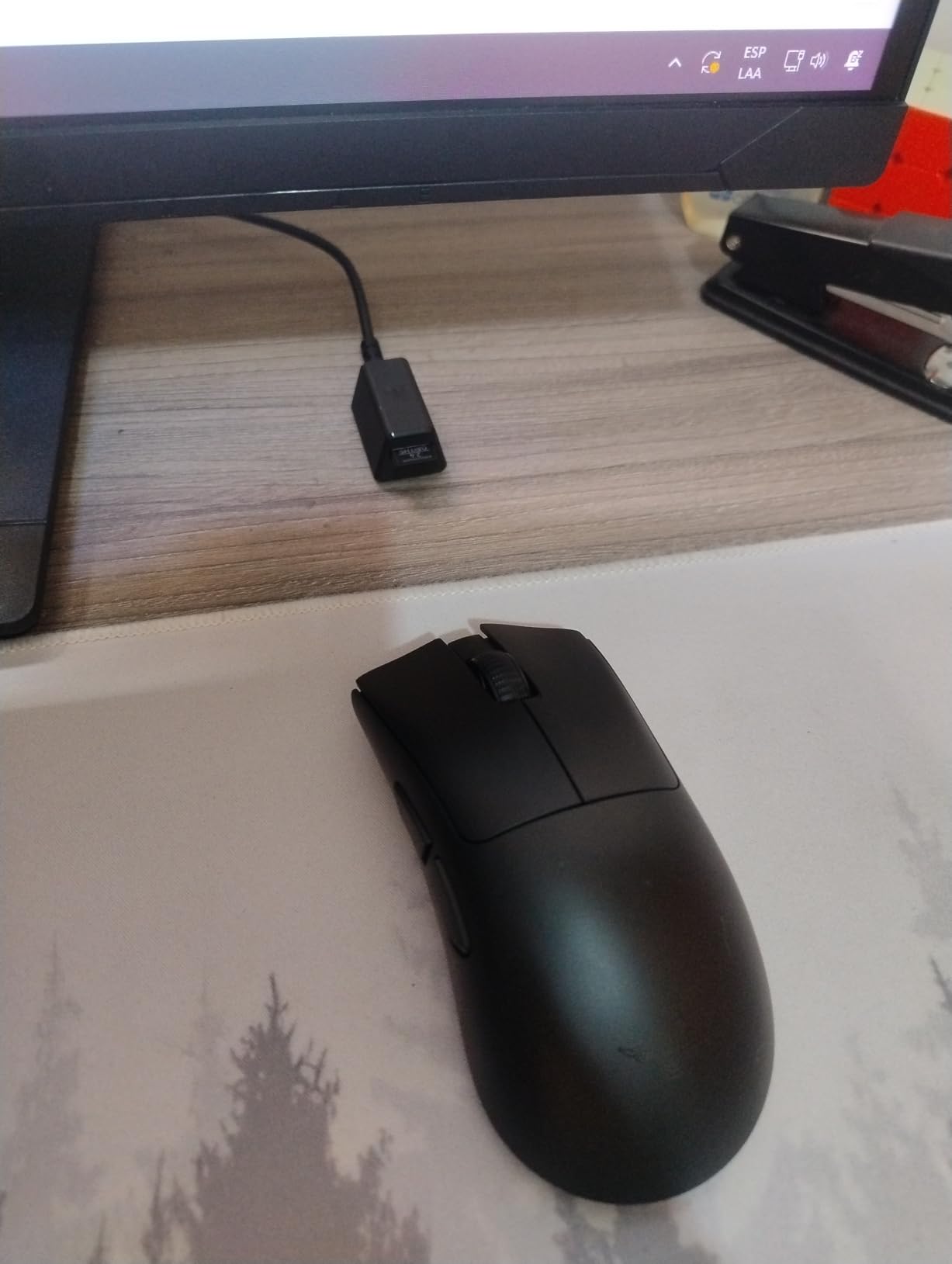 Razer DeathAdder V3 HyperSpeed Wireless Gaming Mouse: 55g Lightweight - Up to 100 Hr Battery - Advanced 26K Optical Sensor customer photo 2