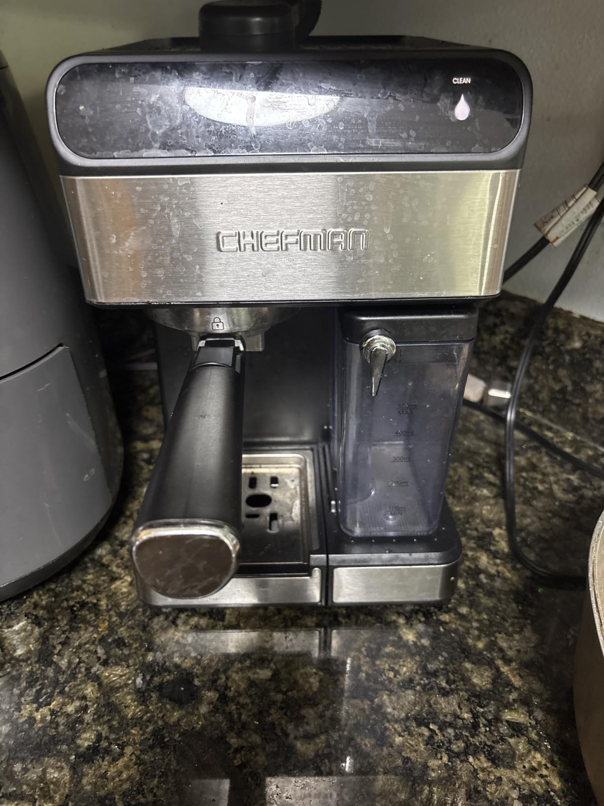 Chefman CaféMaster Pro Espresso Machine, Single or Double Shots, Built-In Milk Frother for Cappuccino & Latte, XL 1.8 Liter Removable Water Reservoir, Stainless Steel customer photo 1