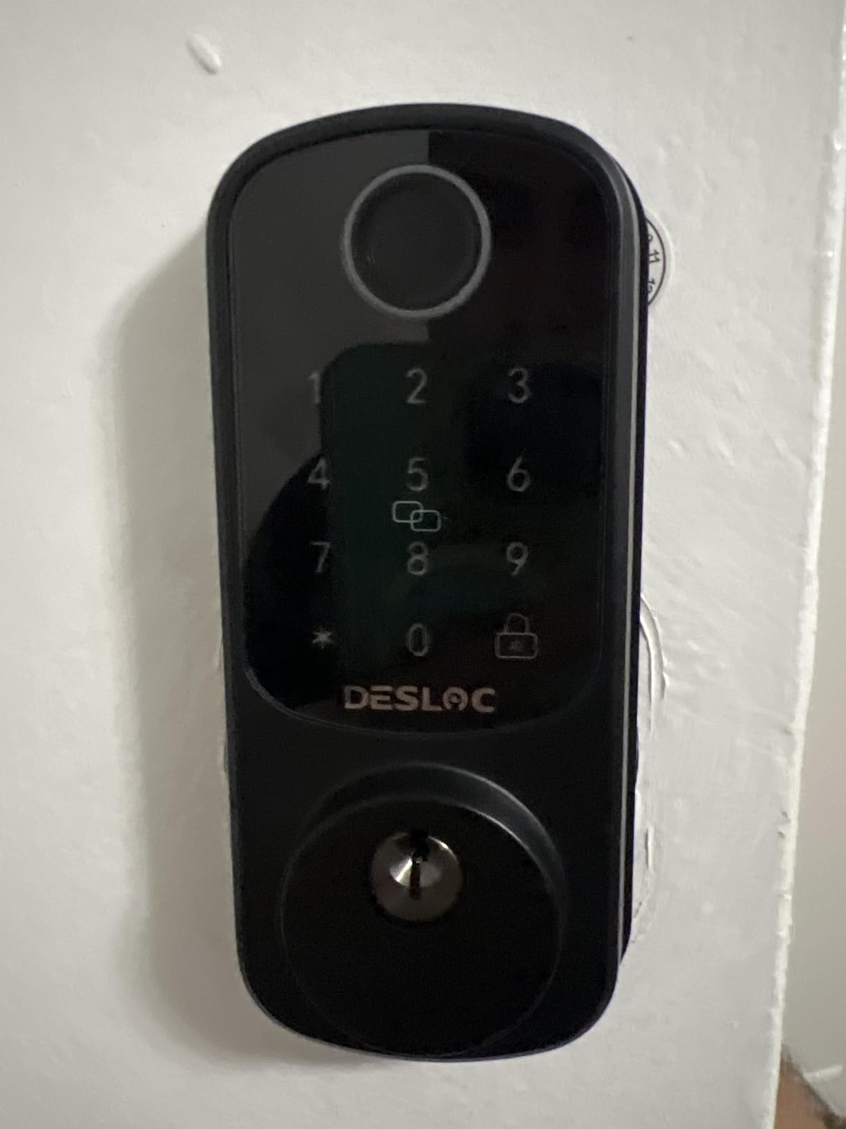DESLOC B200 Fingerprint Smart Door Lock, Keyless Entry Deadbolt | 8-in-1 Keyless Entry, Touchscreen Keypad, App Control, Auto Lock, User Management, BHMA Certified Front Door Security customer photo 1