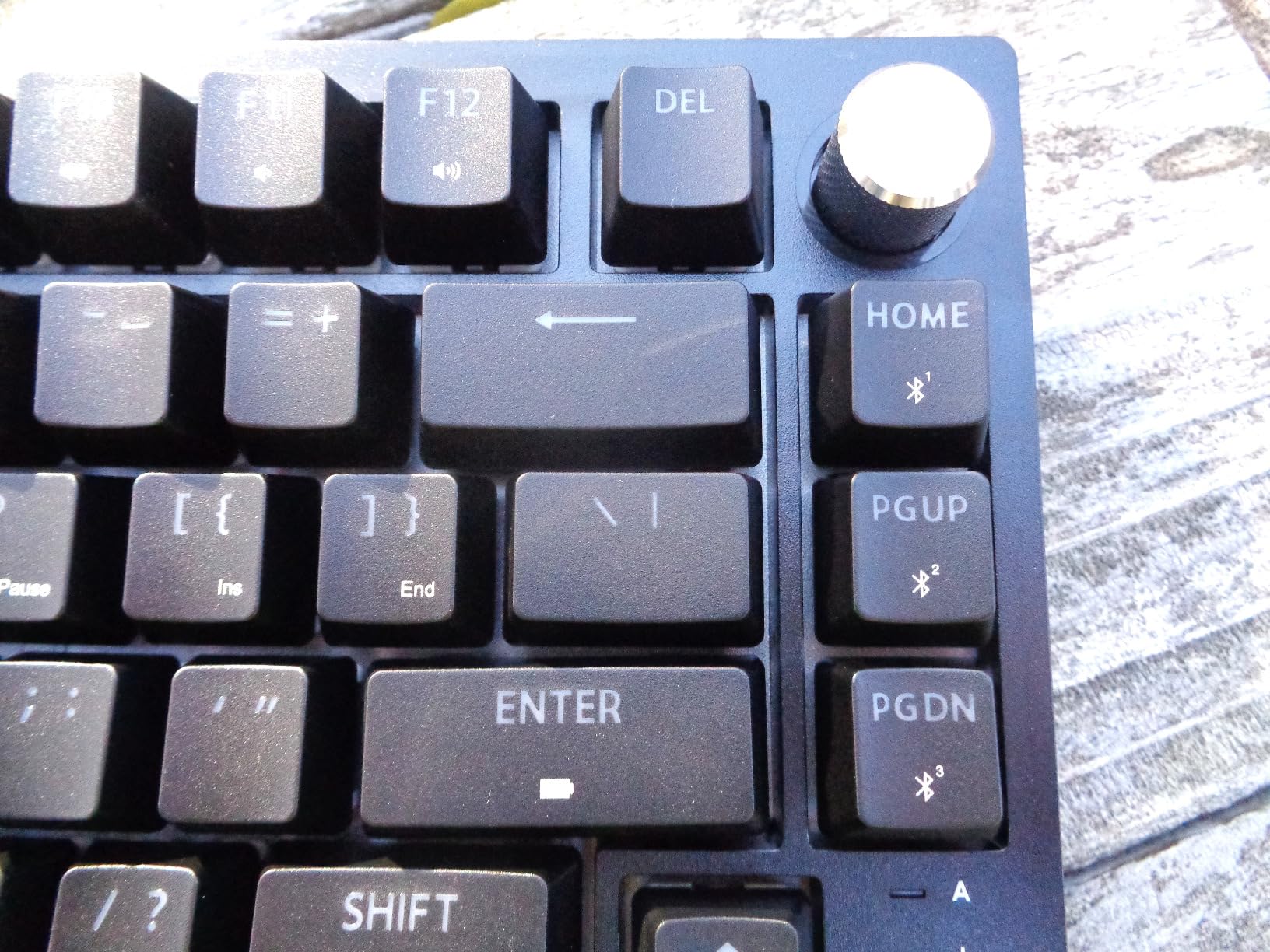 Corsair K65 Plus Wireless 75% RGB Hot-Swappable Mechanical Gaming Keyboard - Pre-Lubricated MLX Fusion Tactile Switches, Dual-Layer Sound Dampening, PBT Keycaps, QWERTY NA - Black customer photo 2