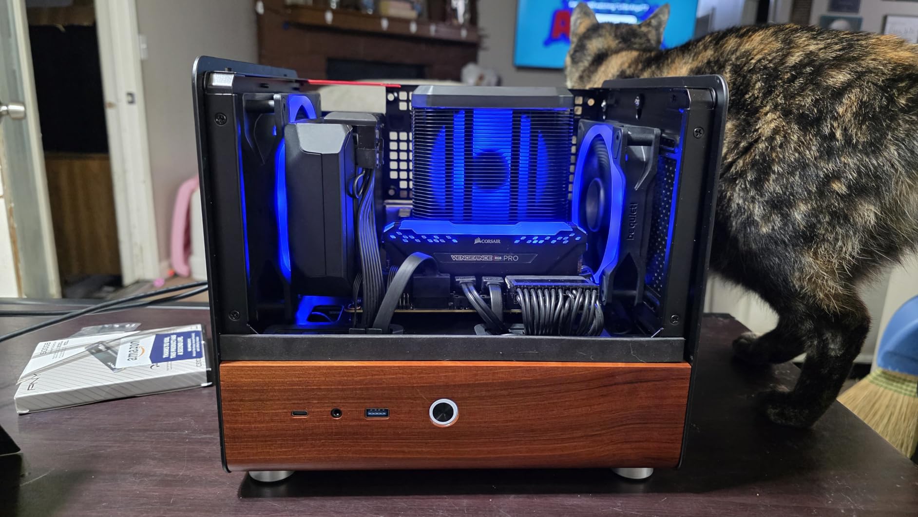 JONSBO TK-0 Black ITX Mini Tower PC Case, Hyperboloid Glass Desktop Design, Separated Cabinet Structure, Al Alloy Shell DTX/ITX Walnut Wood Computer Case customer photo 1