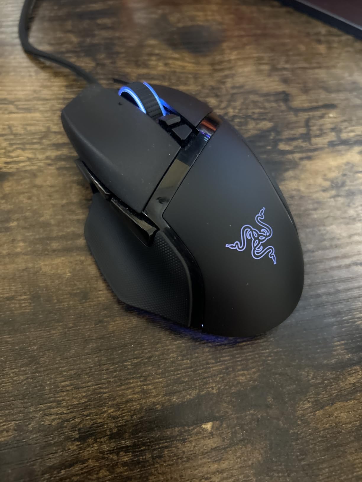 Razer Basilisk V3 35K Wired Ergonomic Gaming Mouse : HyperScroll Tilt Wheel - 35K DPI Optical Sensor Gen 2-13 Customizable Controls - Chroma RGB - Optical Switches Gen 3 - Speedflex Cable customer photo 1