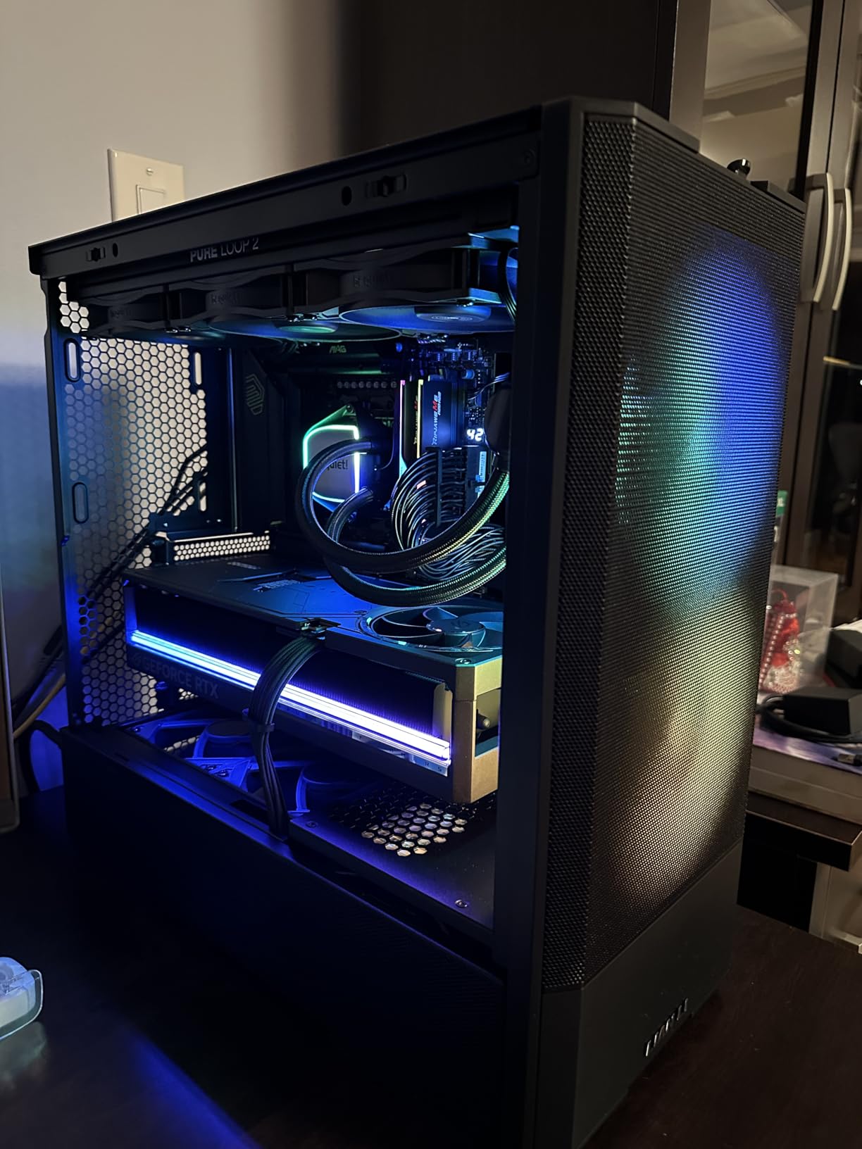 LIAN LI LANCOOL 207 Compact ATX RGB Gaming Computer Case, Black | Airflow Optimized Mesh Panels, 2x140mm ARGB, 2x120mm PWM Fans Pre-Installed, USB Type-C Port customer photo 2