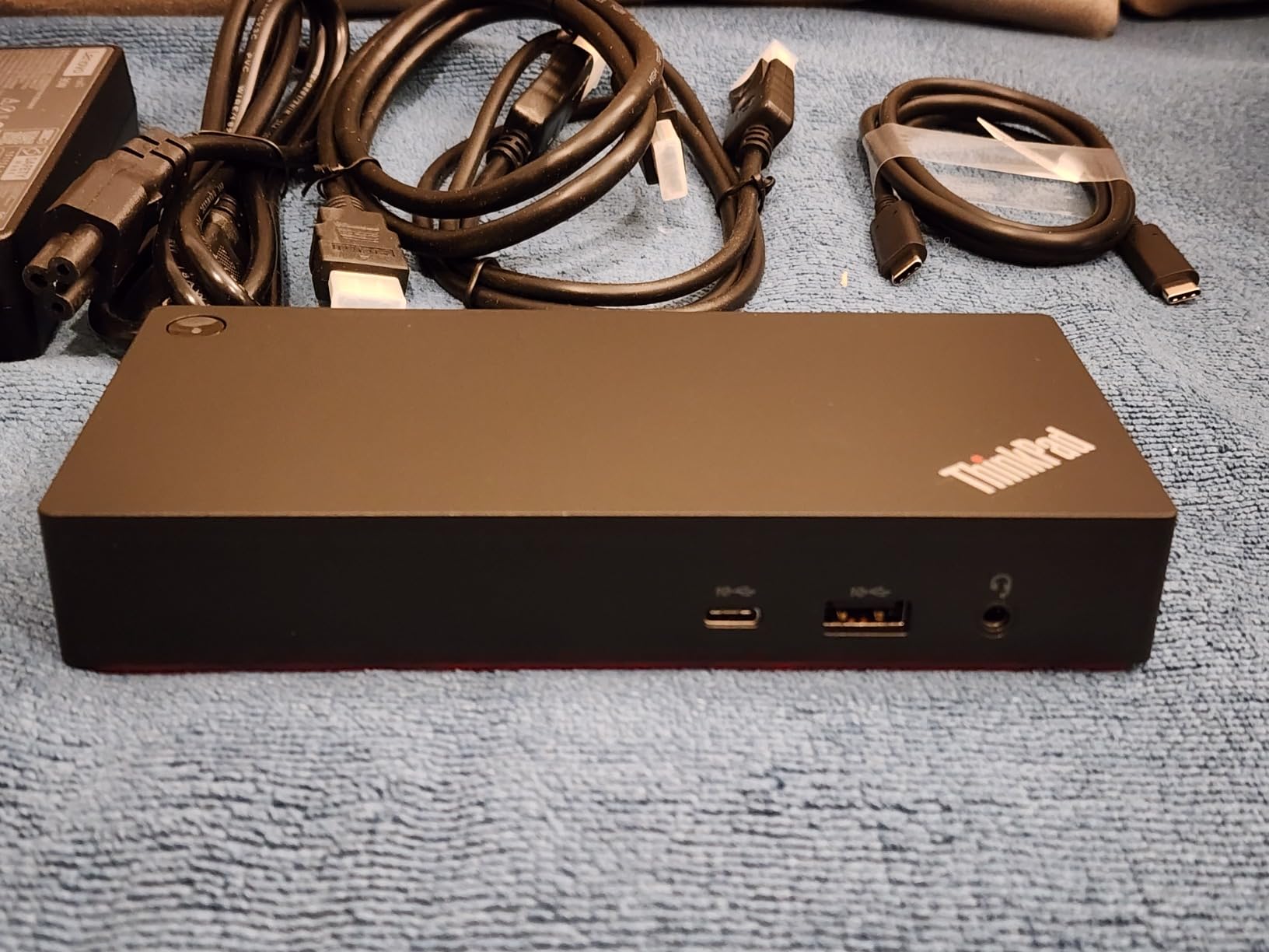 40AY0090US Lenovo Thinkpad Docking Station Dual Monitor - Supports 4K Display, Thinkpad Dock with 90W Adapter, HDMI, DisplayPort, USB C Cables & Cloth - Lenovo Docking Station customer photo 2