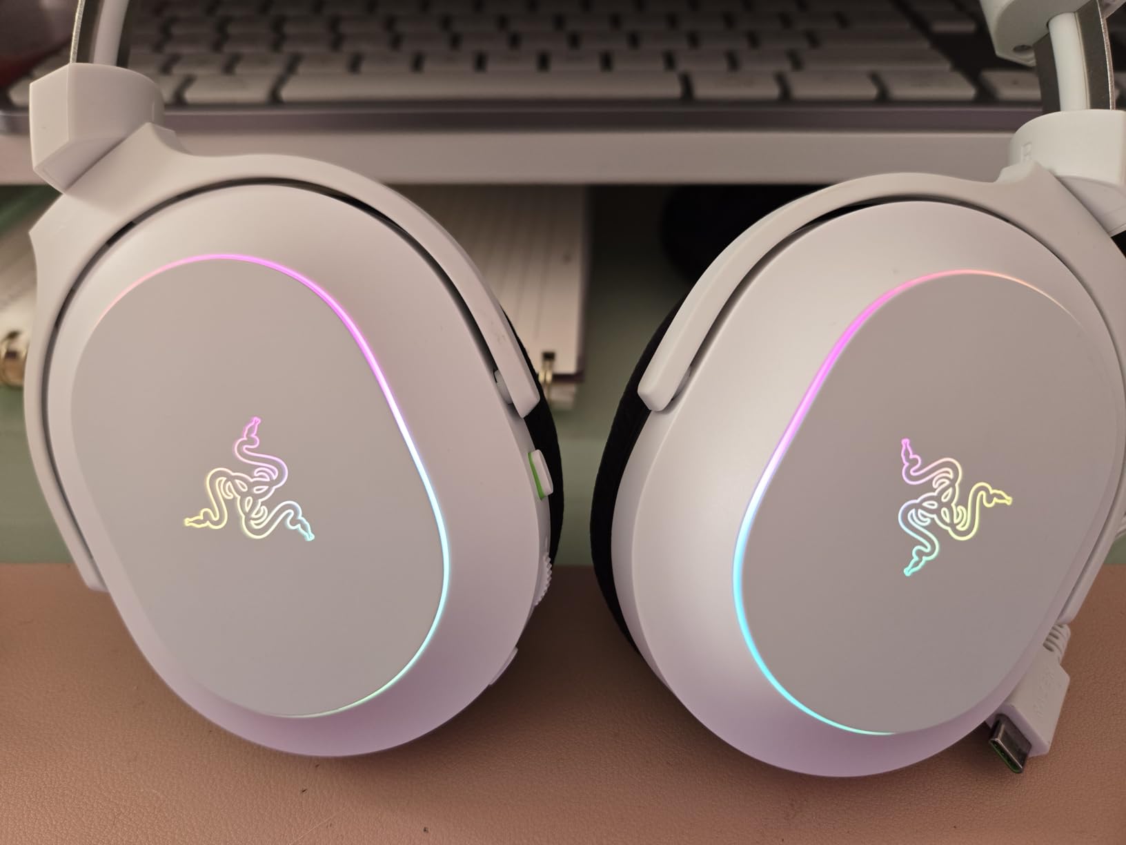 Razer Barracuda X Chroma Wireless Gaming Headset, 2.4 Ghz, Black | Bluetooth, Lightweight, Chroma RGB, 40mm Drivers, Cardioid Mic, 70 Hr Battery, for PC, Mac, PS5, Switch 2, Smartphone customer photo 1